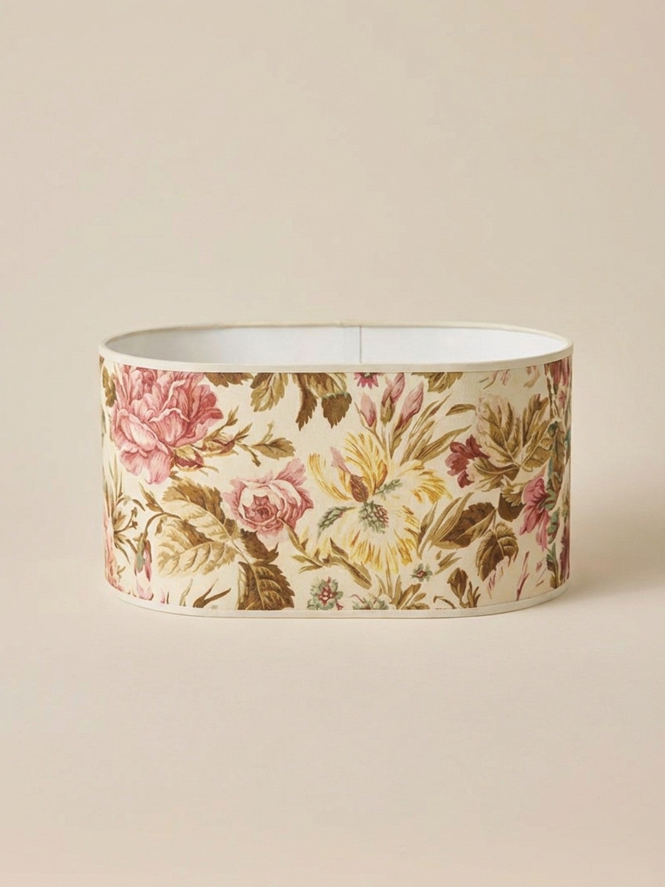 Ovaler Lamenschirm mit Blumenmuster - kleines Modell Victoire