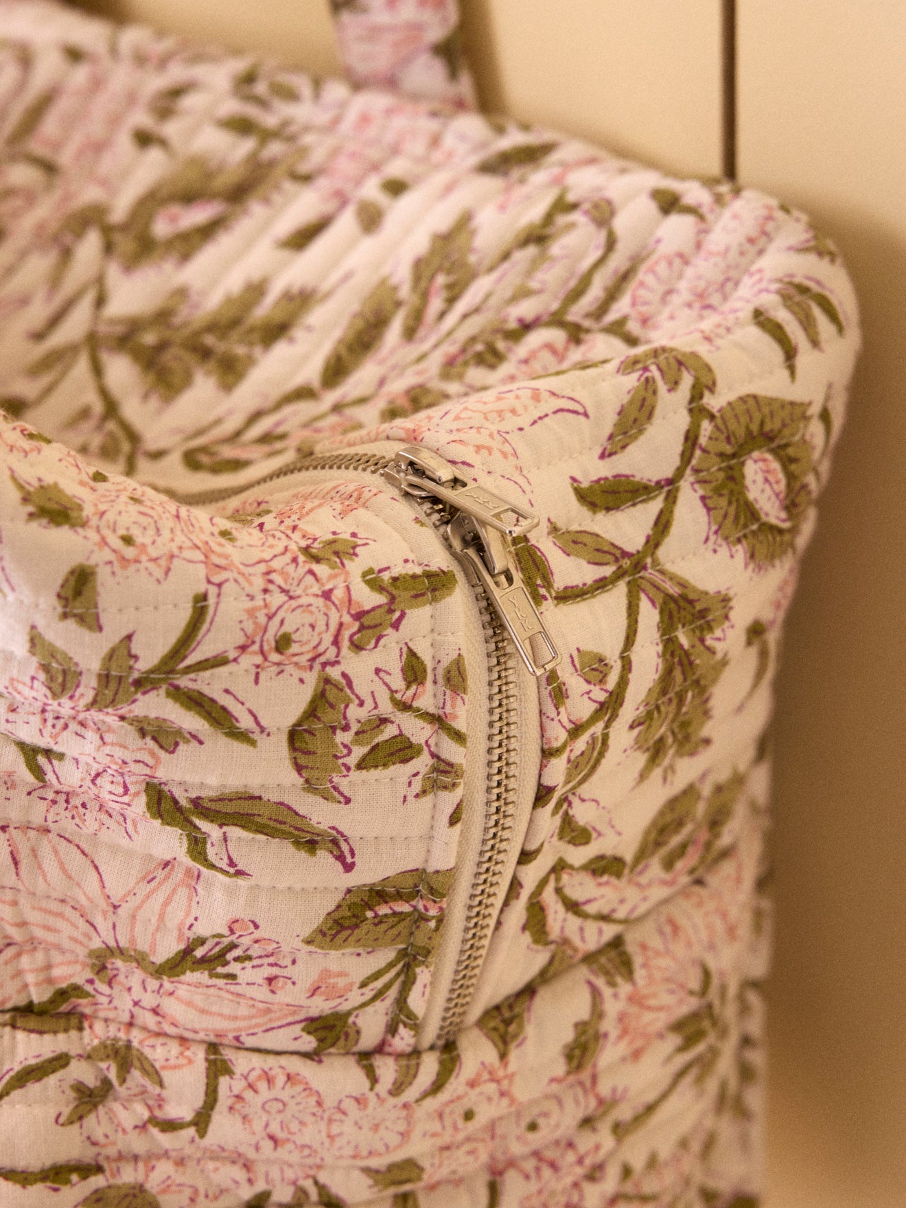 Wochenendtasche mit Blumenmuster
