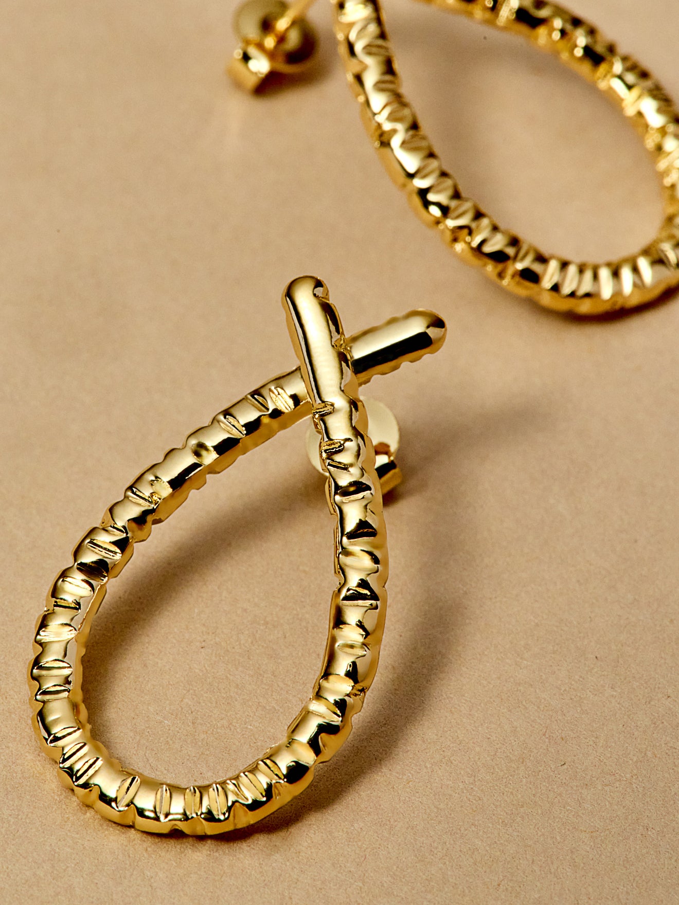 Lowi-Ohrringe - Kollektion von Cyrillus X Chic Alors