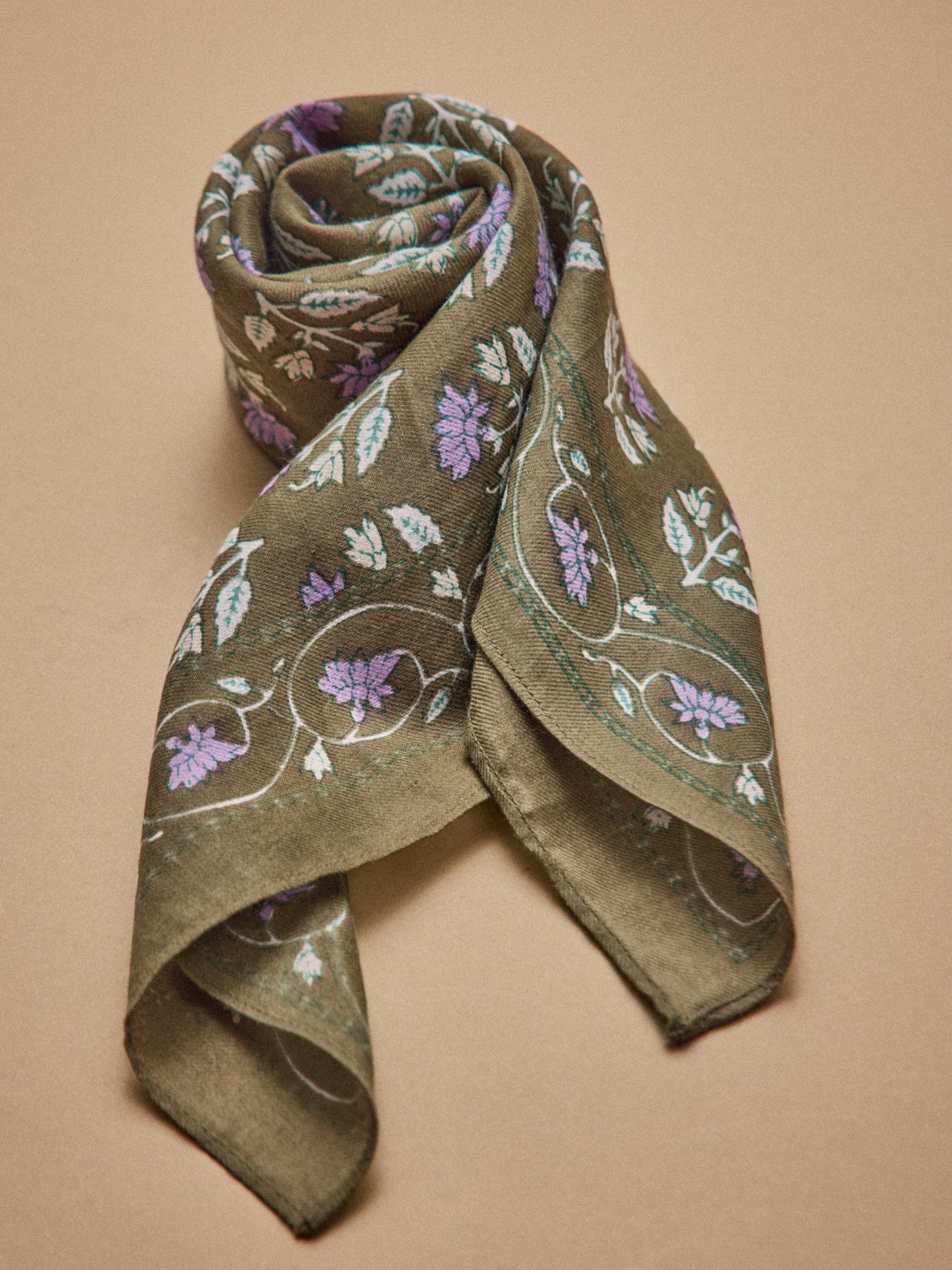 Damen-Halstuch mit indischem Print