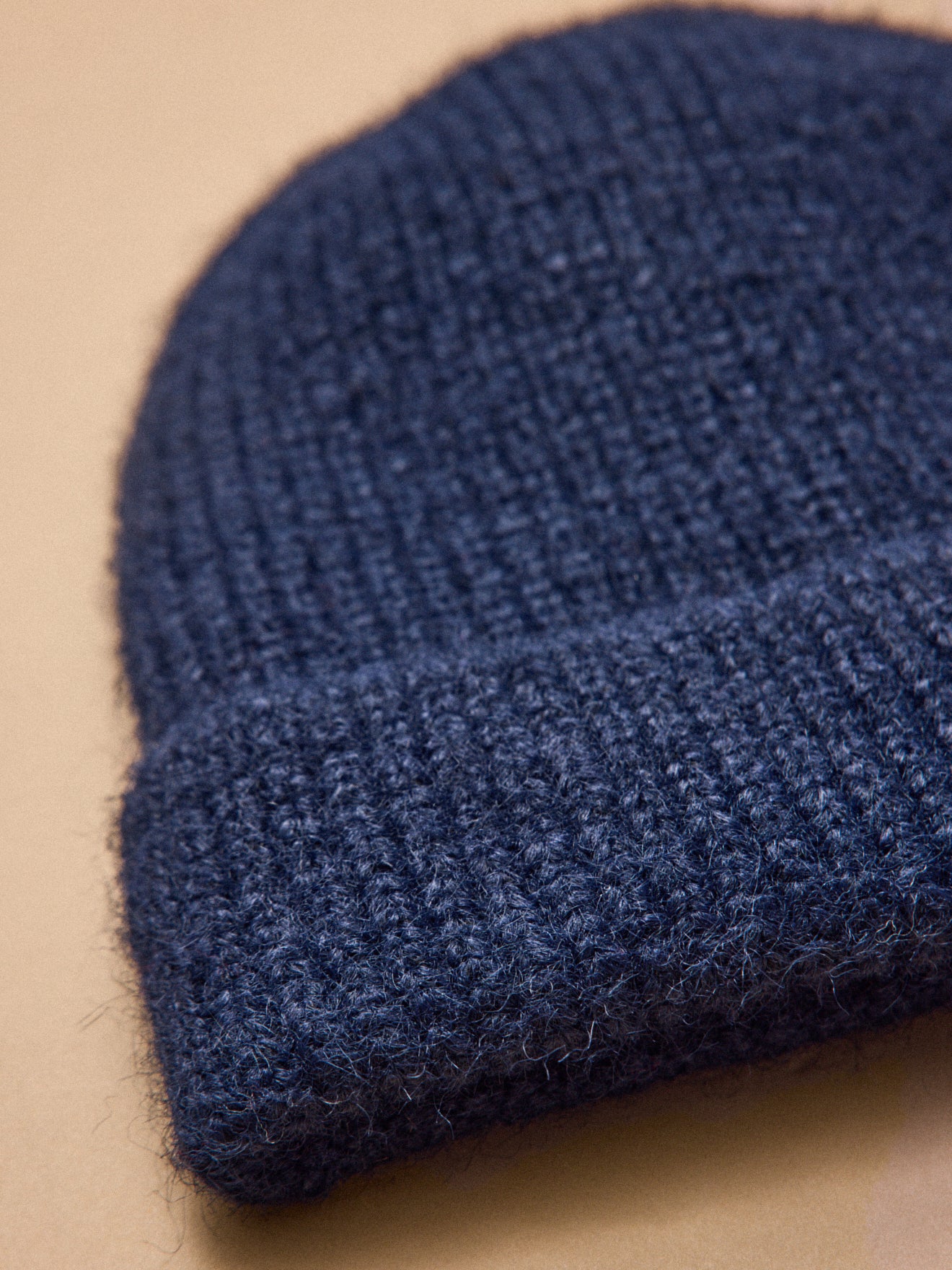 Damen-Beanie mit recycelten Fasern