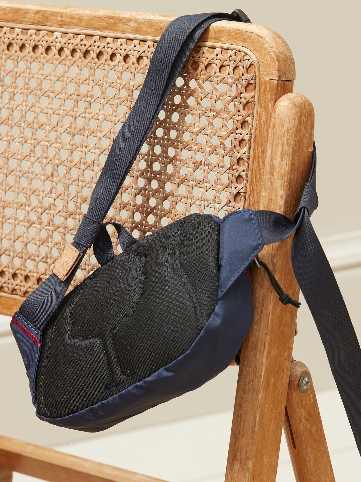Gürteltasche aus veganem Material - Faguo-Kollektion