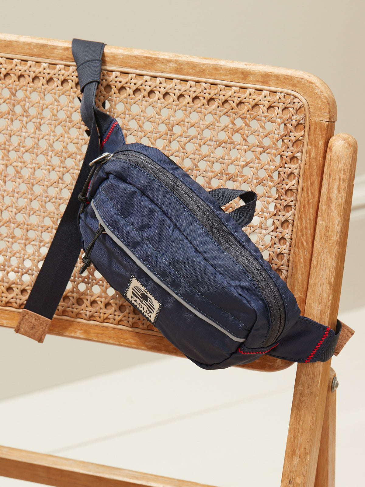 Gürteltasche aus veganem Material - Faguo-Kollektion