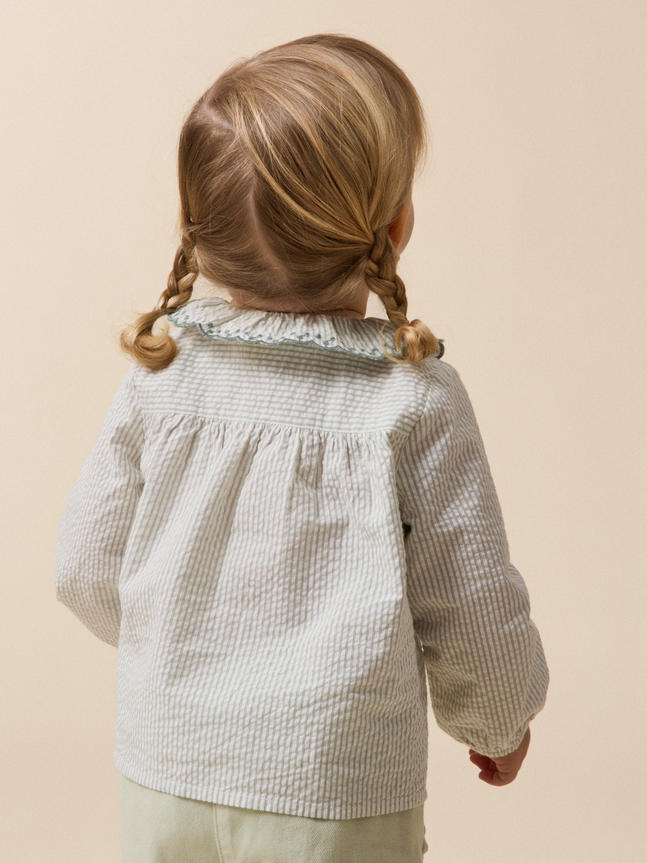 Bluse mit besticktem Kragen, Baby