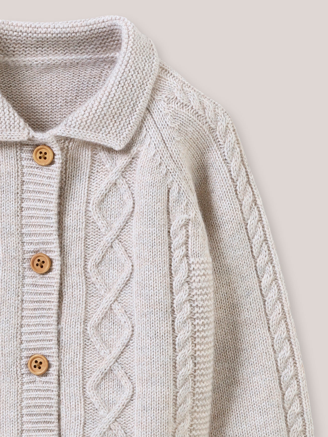 Baby-Cardigan aus Wolle mit Zopfmuster