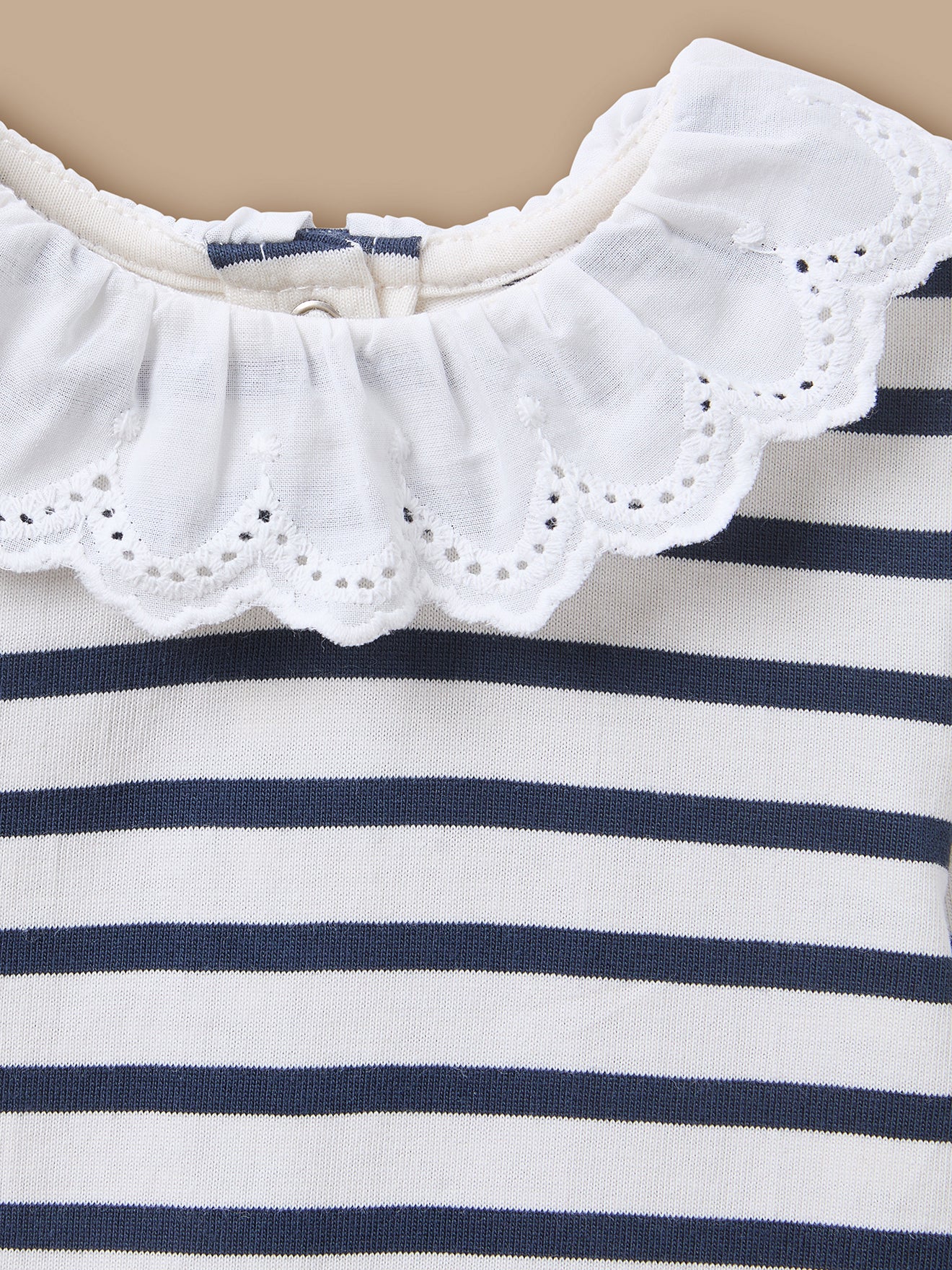Baby-Ringelshirt mit Kragen aus Broderie Anglaise