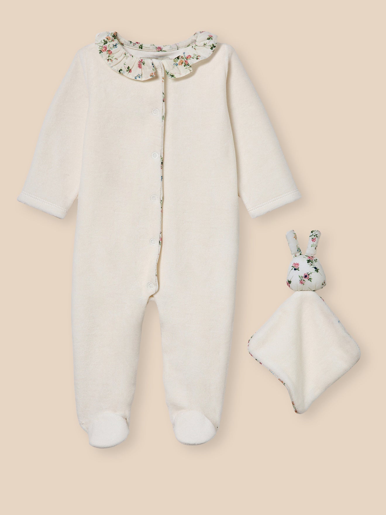 Schlafanzug aus Velours und Liberty-Stoff + Kuscheltier, Baby