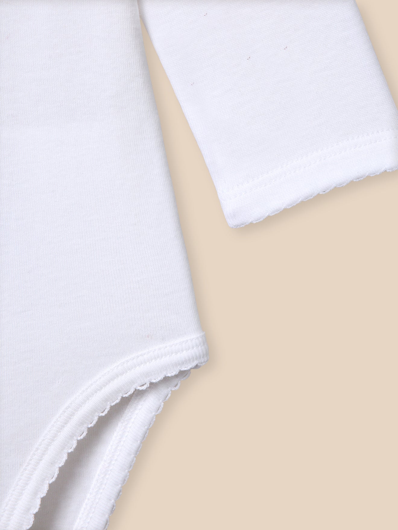 Body, Kragen mit Lochstickerei - Bio-Baumwolle