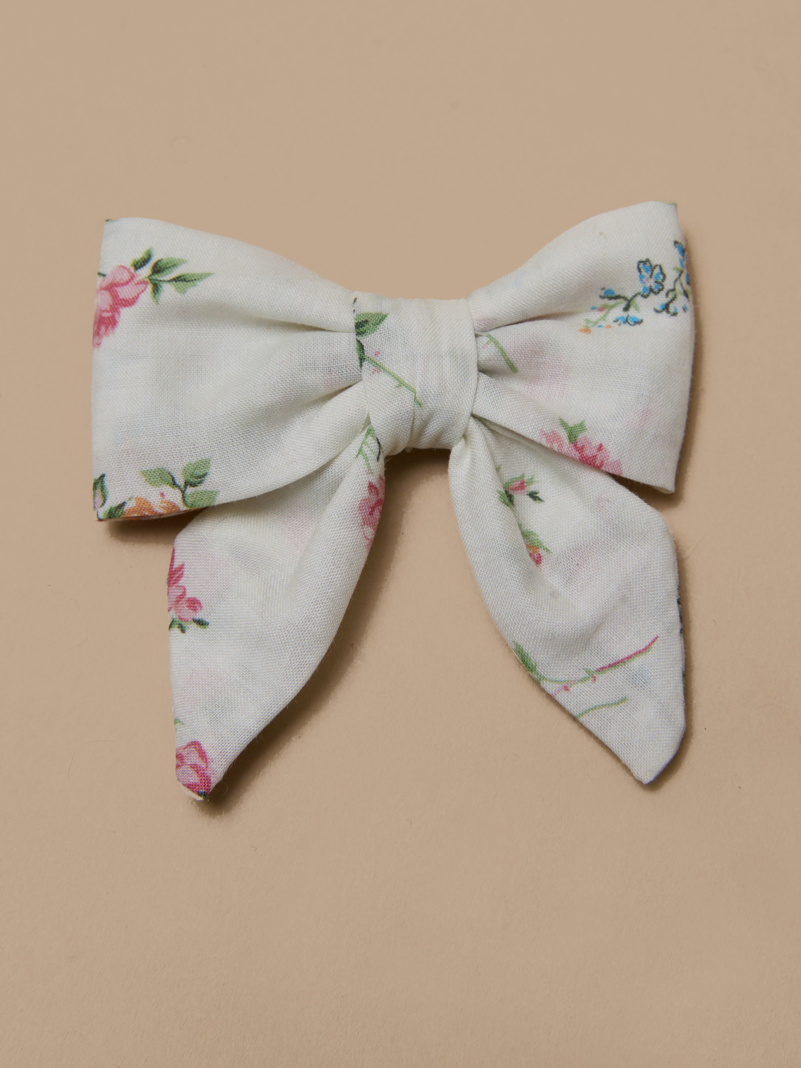Haarspange - Schleife aus Liberty-Stoff.