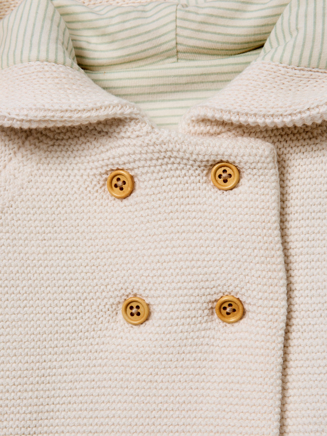 Gefütterte Strickjacke, Baby, aus Baumwolle und Wolle