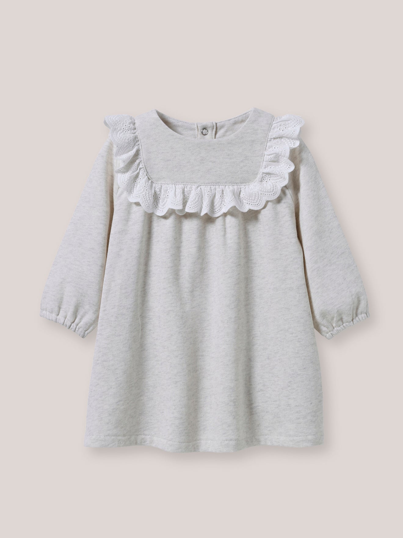 Babykleid aus Molton mit englischer Stickerei