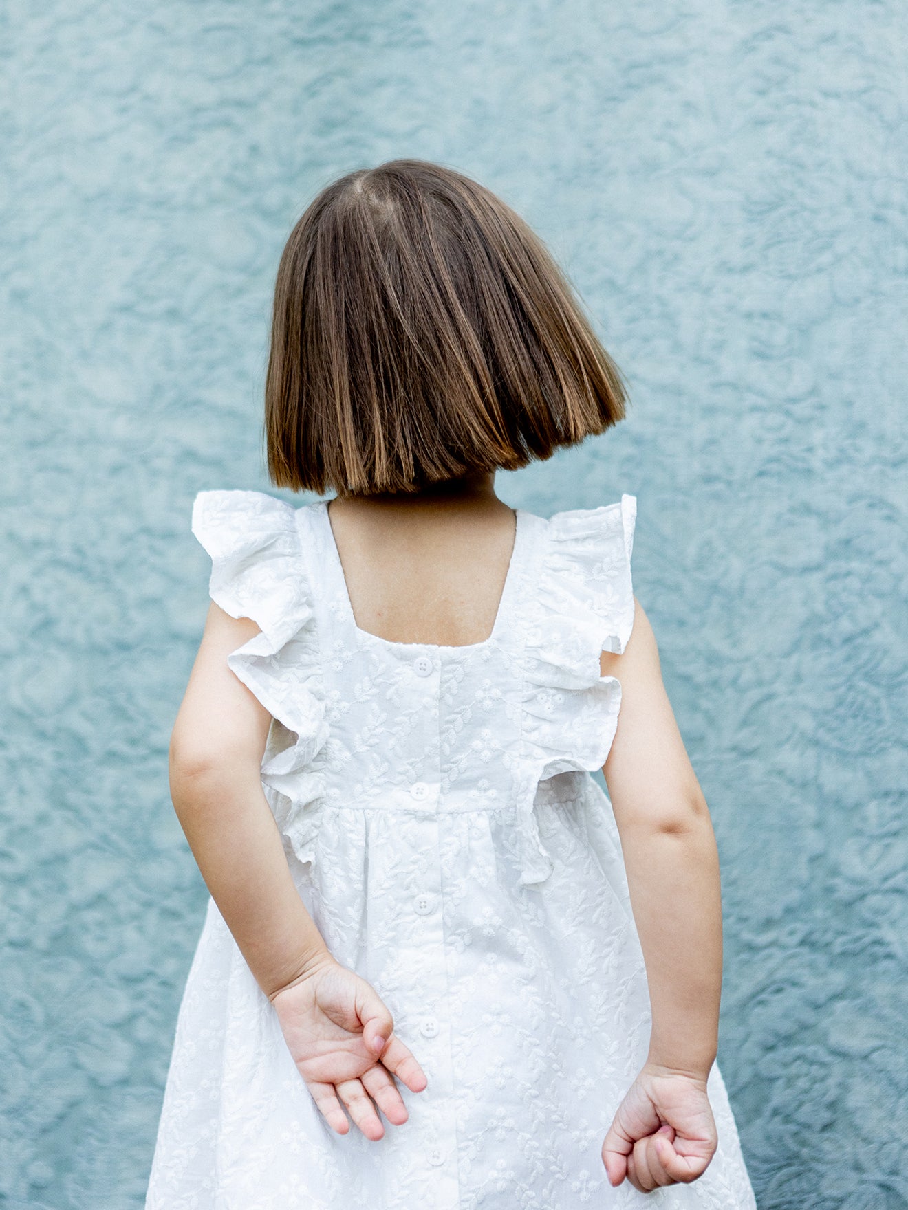 Kleid mit Stickerei – Kollektion für Festtage und Hochzeiten