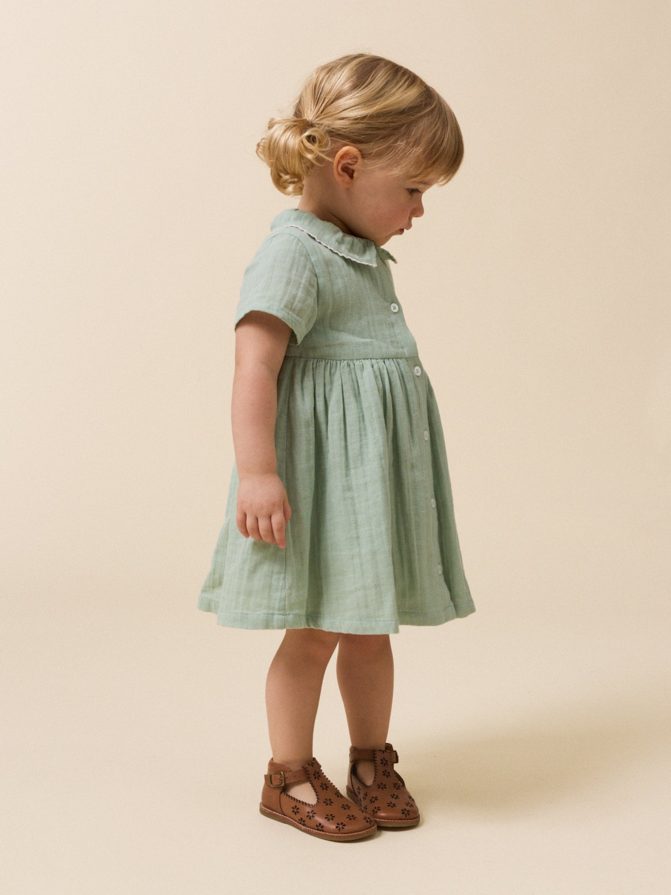 Kleid aus Baumwollgaze, Baby