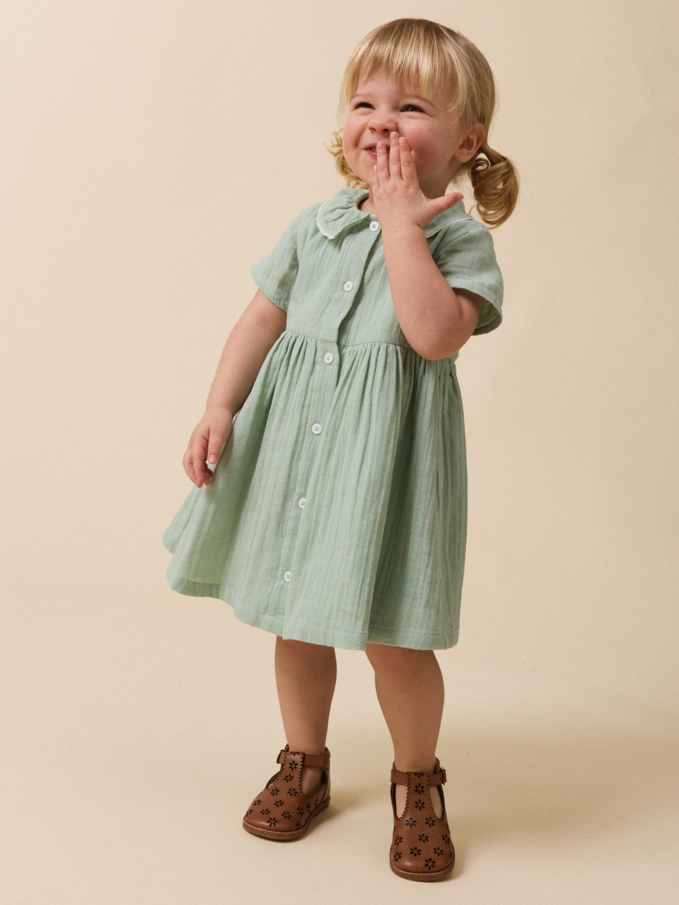 Kleid aus Baumwollgaze, Baby