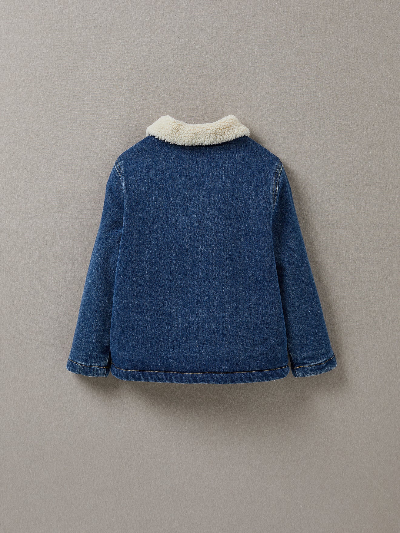 Mädchenjacke aus Denim mit Sherpa-Futter