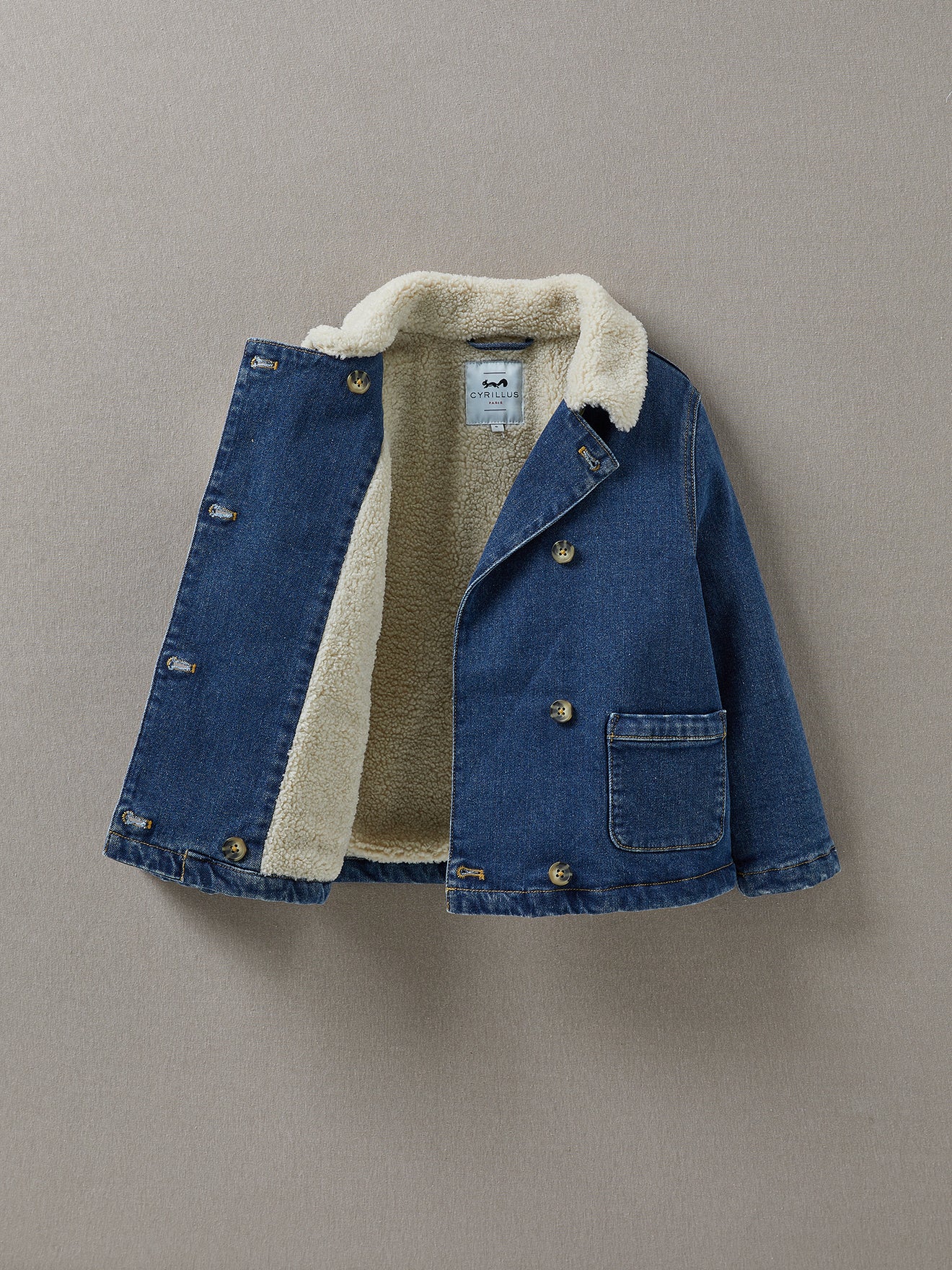 Mädchenjacke aus Denim mit Sherpa-Futter