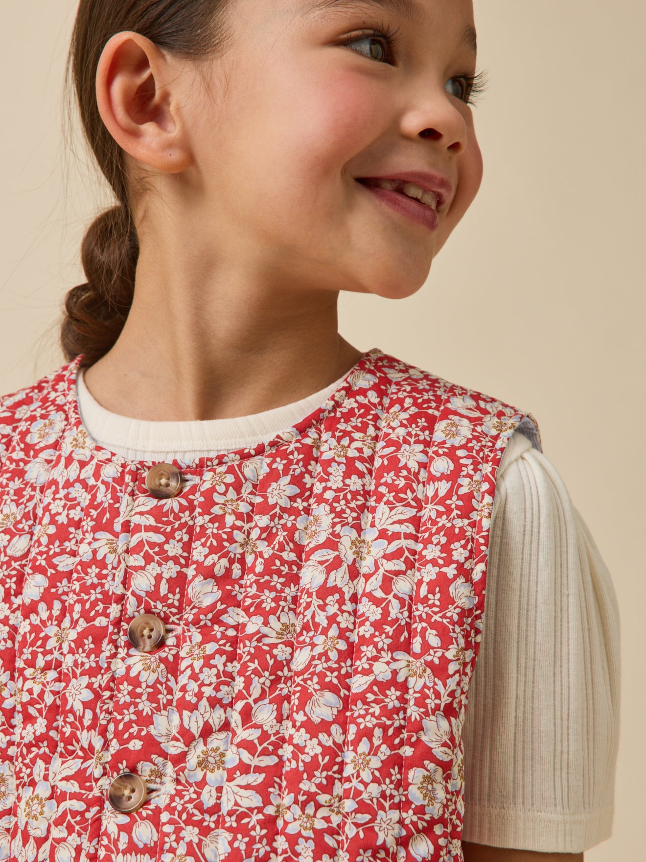 Mädchenweste aus Liberty®-Stoff, gesteppt