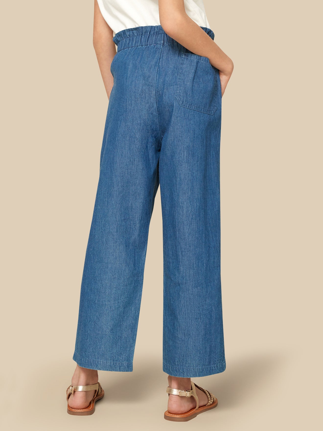 Mädchenhose, weit, aus leichtem Denim