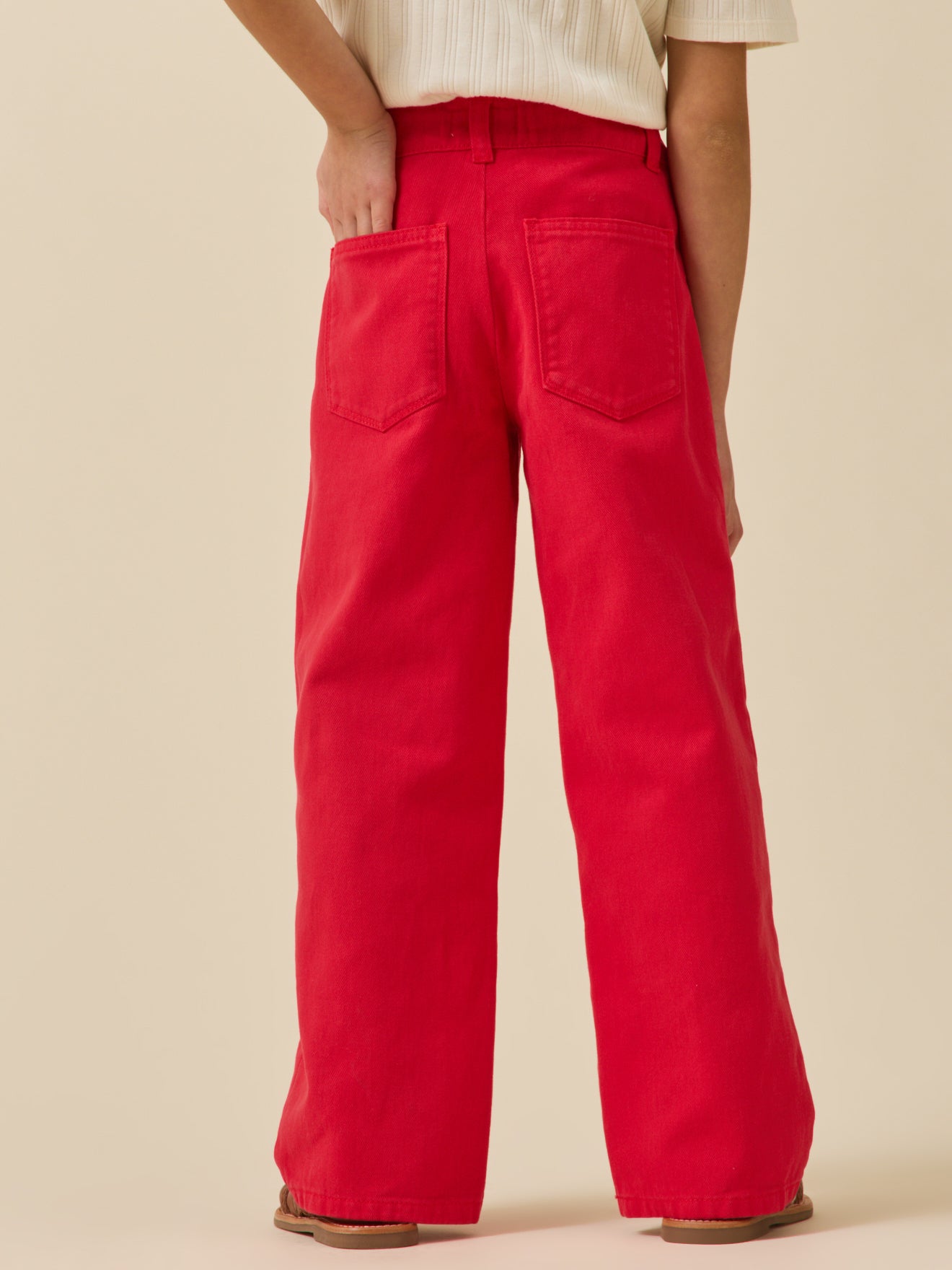 Mädchenhose aus Denim, gerade geschnitten