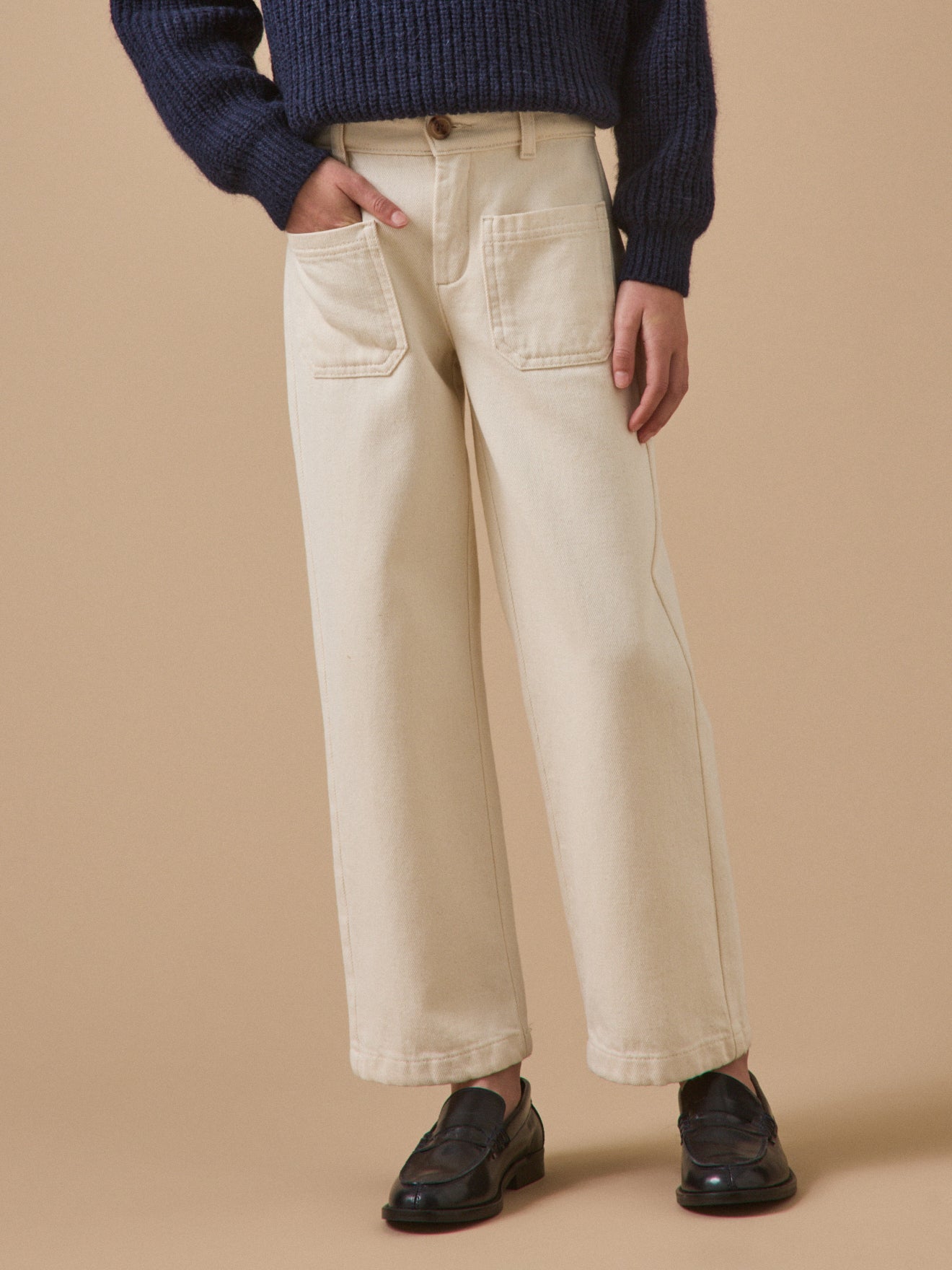 Mädchenhose, gerade geschnitten, aus Denim