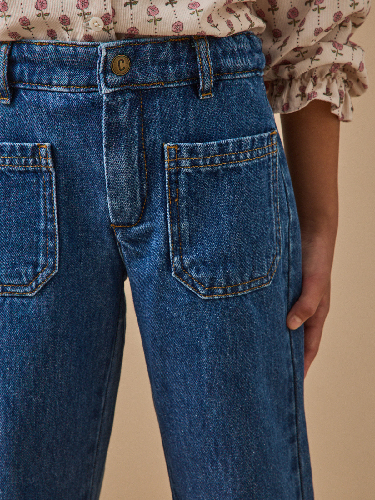 Mädchenhose, gerade geschnitten, aus Denim