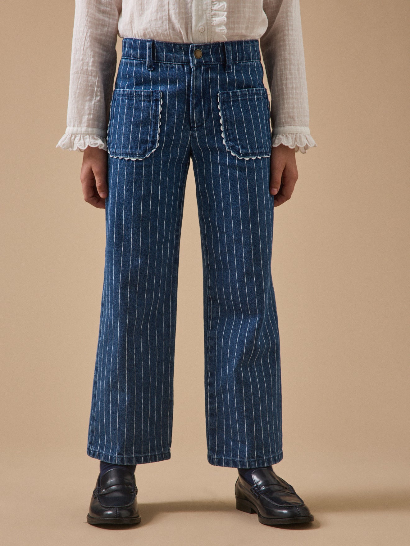 Mädchenhose mit Streifenmuster, geradem Schnitt und Festonbordüre