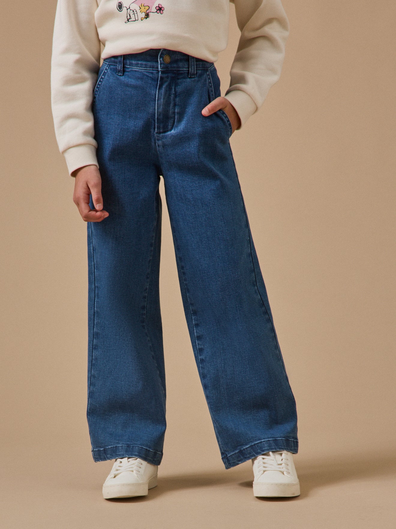 Mädchenhose aus Denim mit weitem Bein