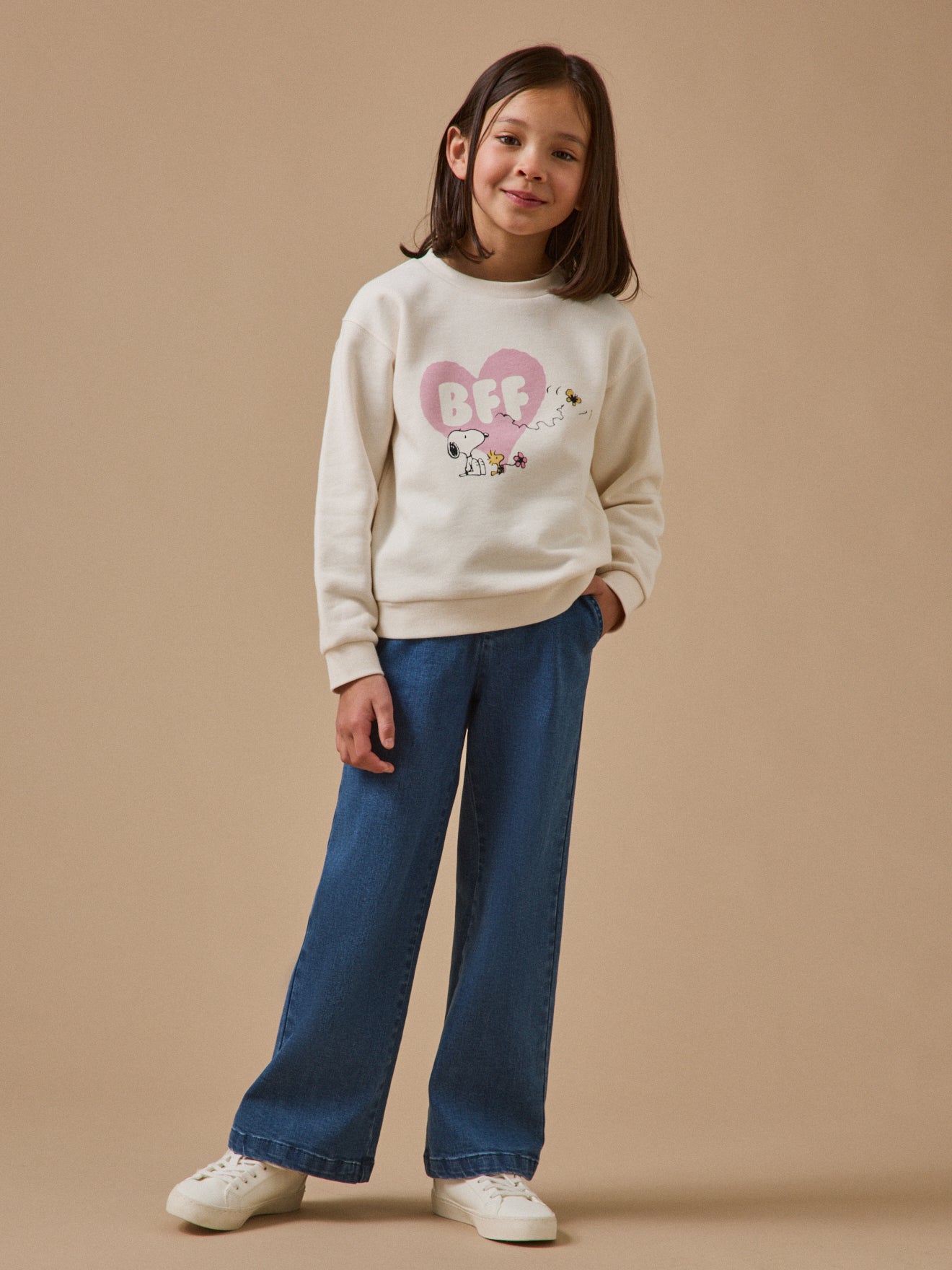 Mädchenhose aus Denim mit weitem Bein