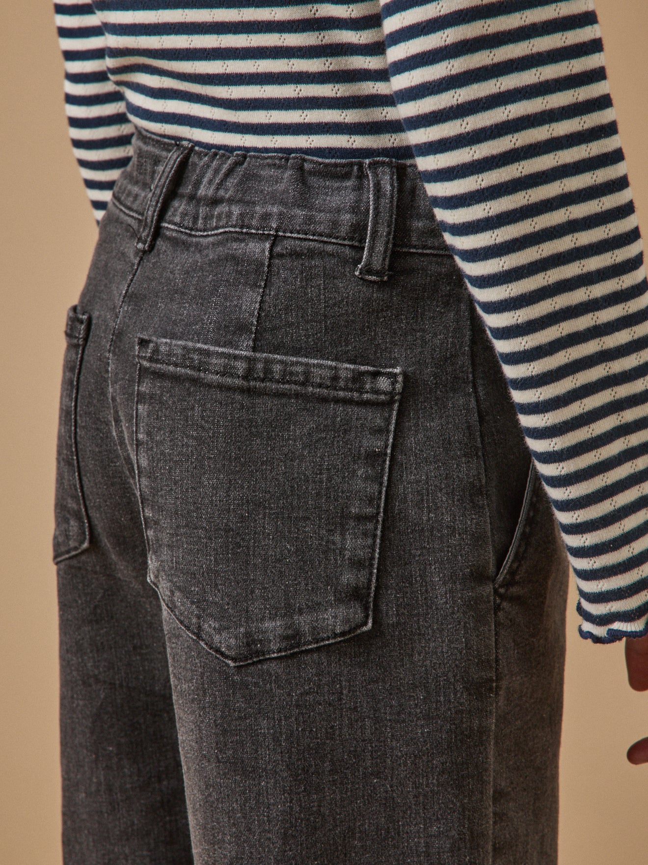 Mädchenhose aus Denim mit weitem Bein