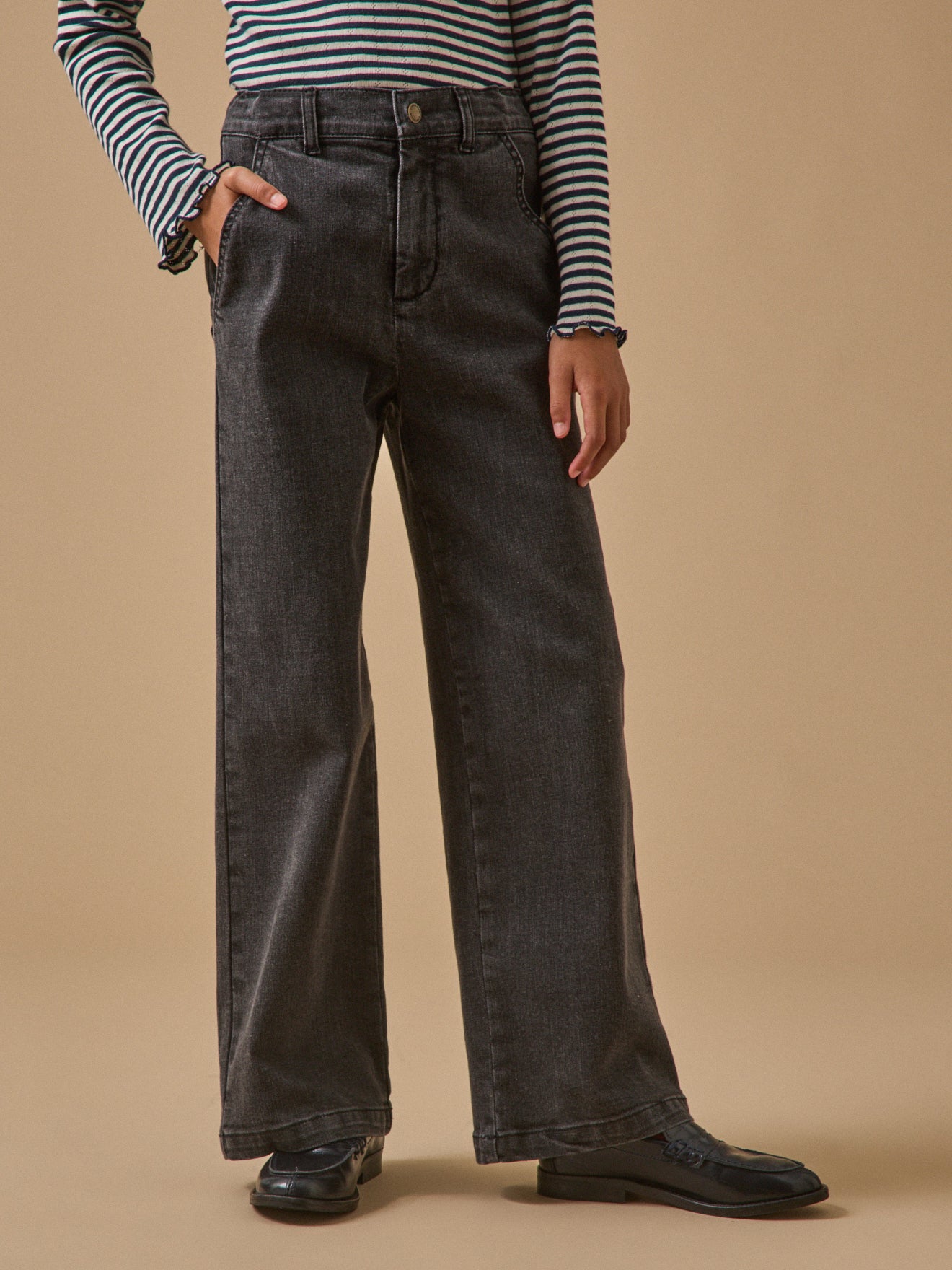 Mädchenhose aus Denim mit weitem Bein