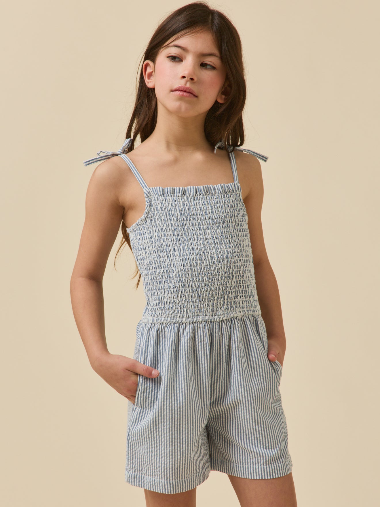 Mädchen-Kurzoverall aus Seersucker