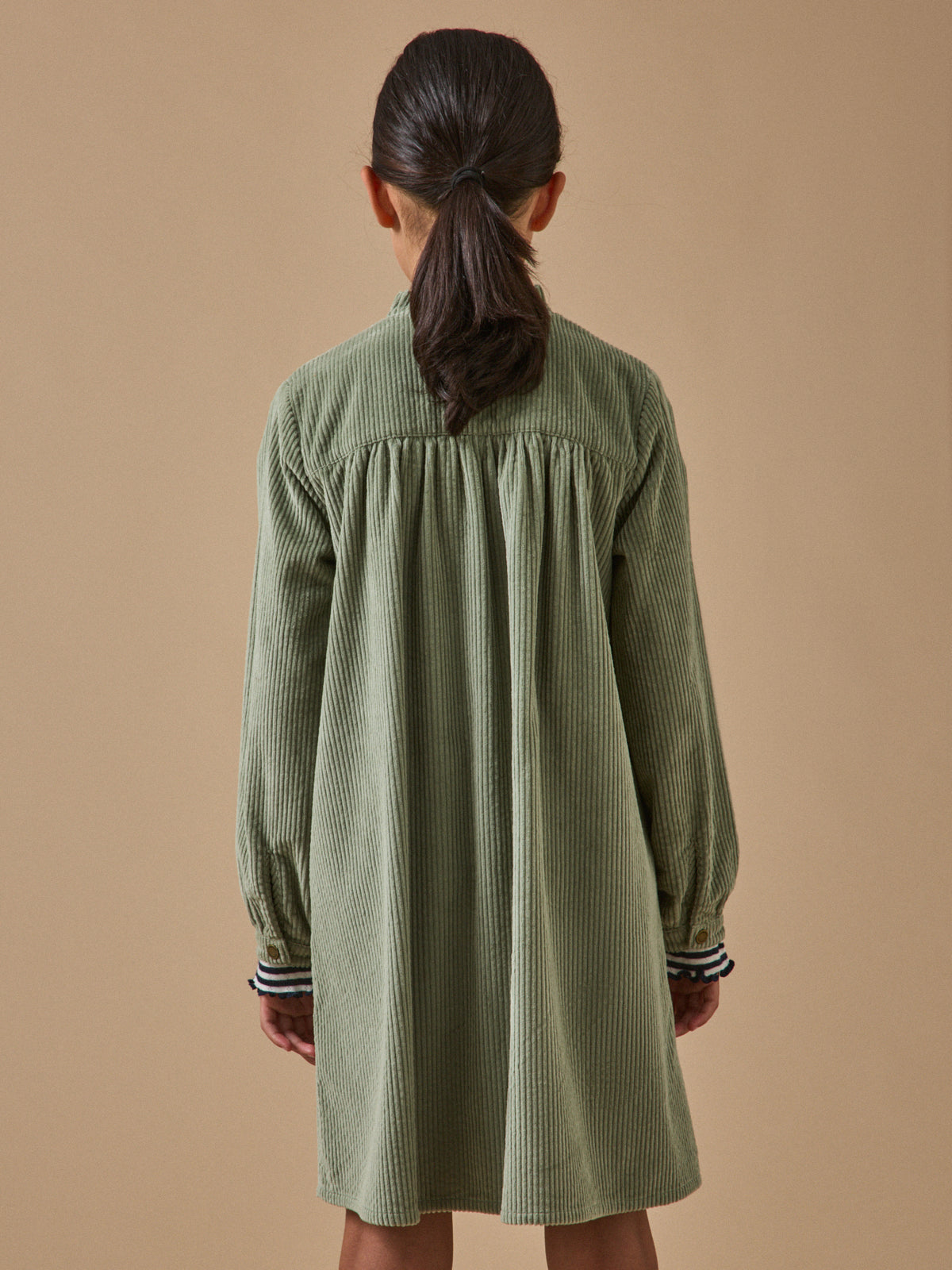 Mädchen-Hemdkleid aus Velours mit Waffelmuster