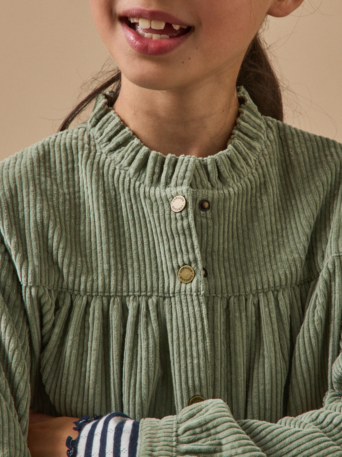 Mädchen-Hemdkleid aus Velours mit Waffelmuster