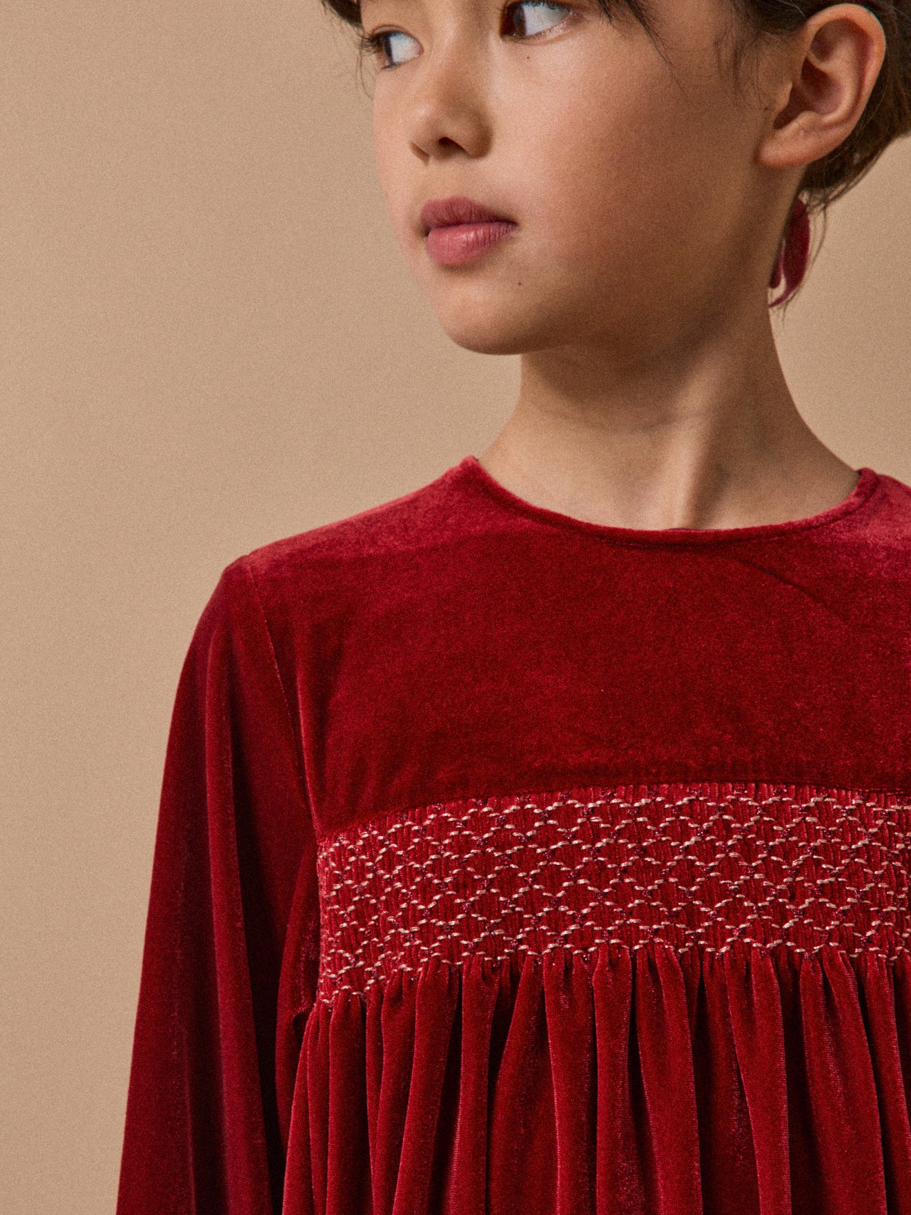 Mädchenkleid aus Pannesamt