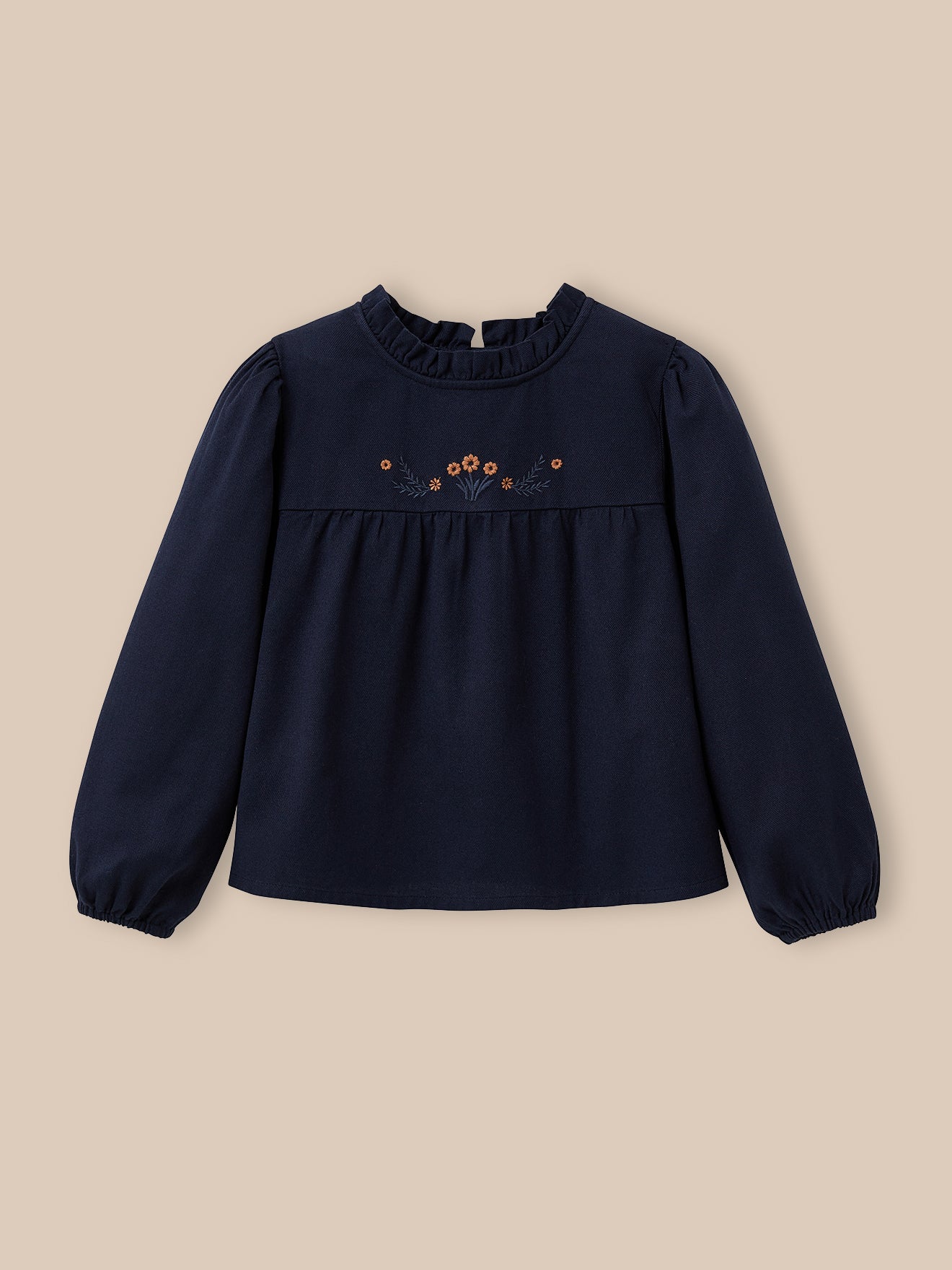 Mädchenbluse, mit Stickerei
