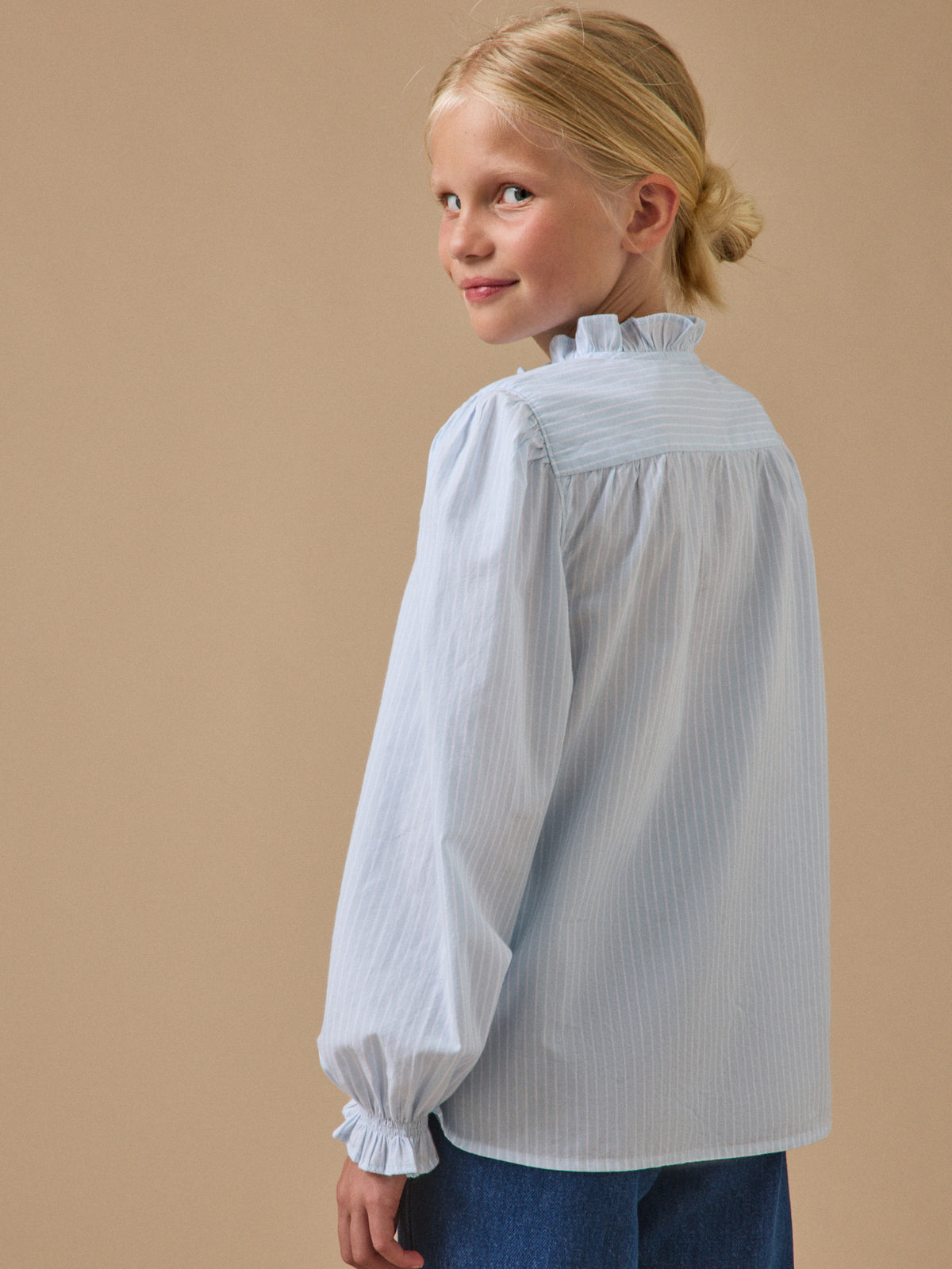 Mädchenbluse mit Volants