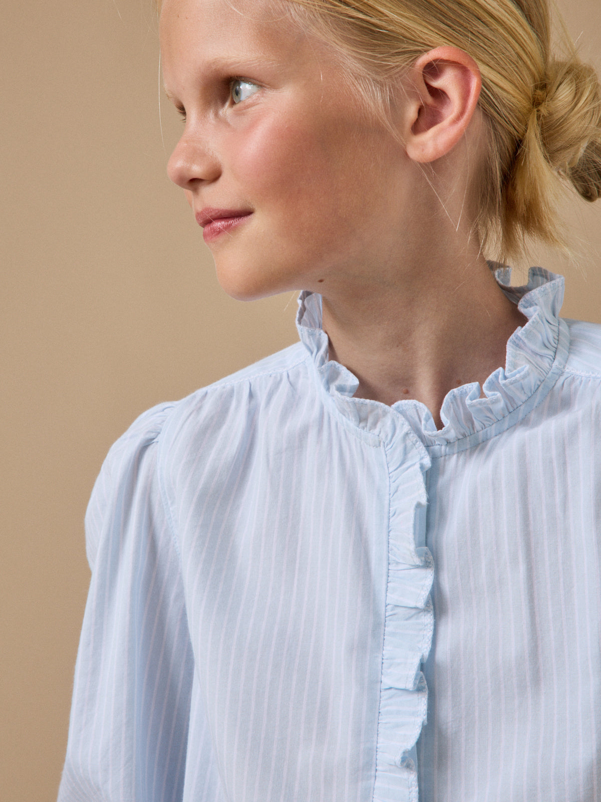 Mädchenbluse mit Volants