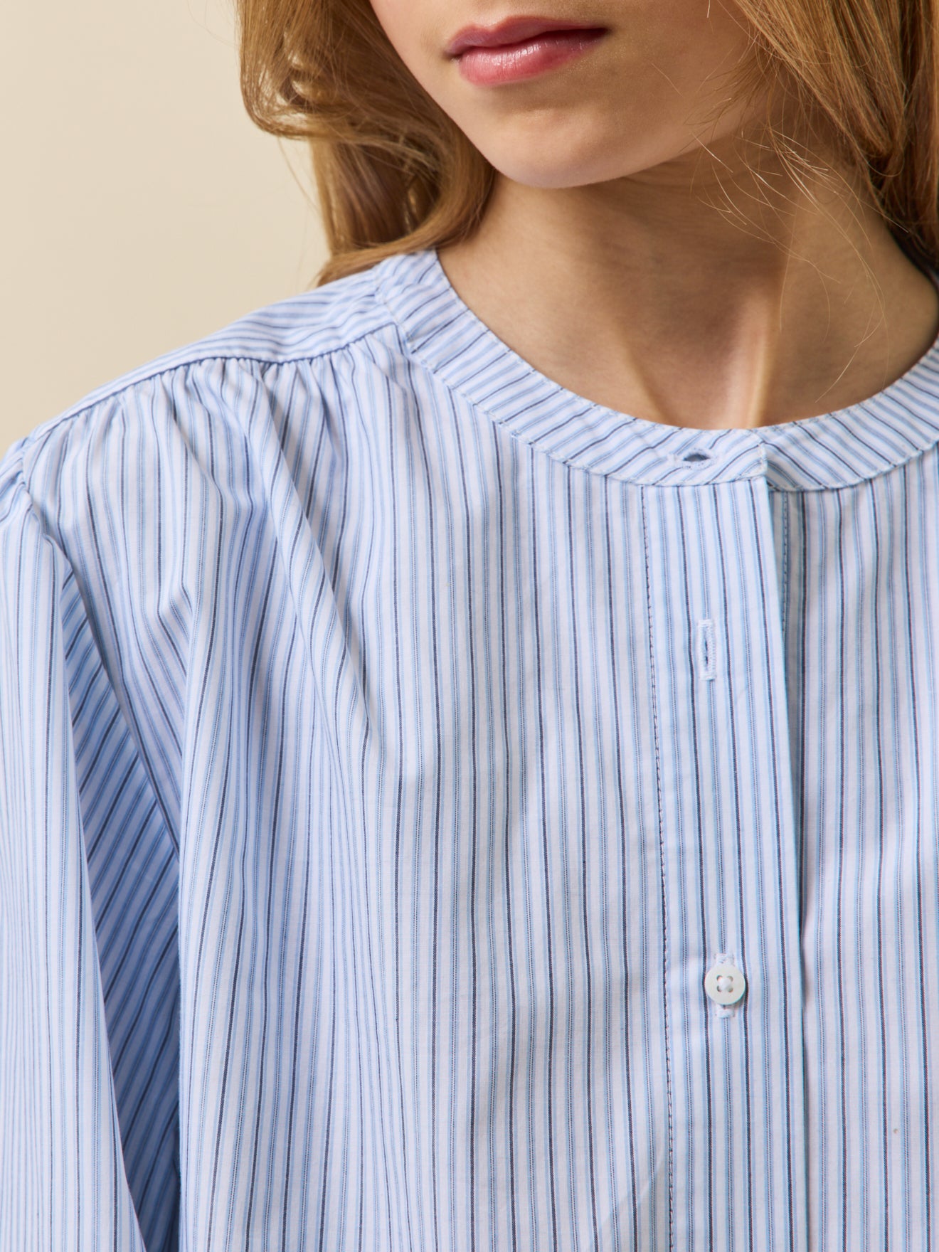 Gestreiftes Mädchenhemd – Kollektion « Junior »