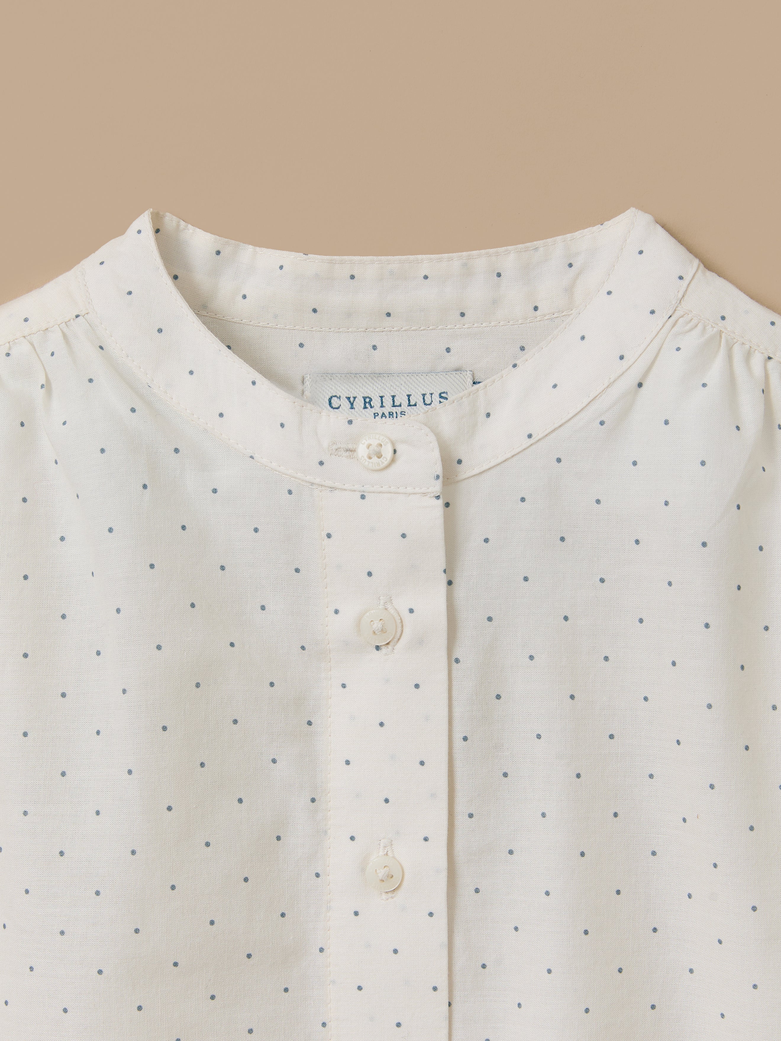 Mädchenbluse, mit Stickerei
