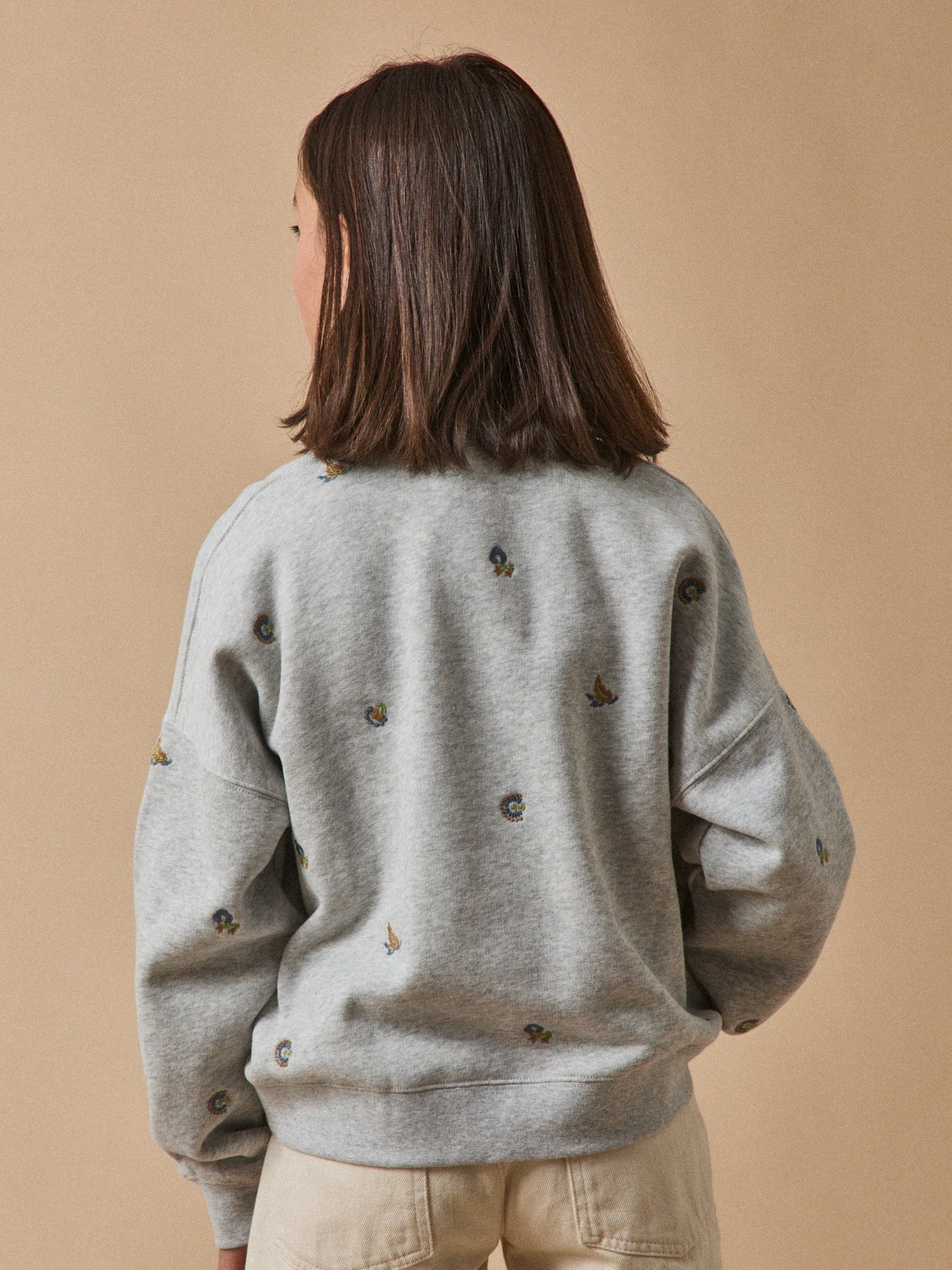 Mädchen-Sweatshirt mit Stickerei – Bio-Baumwolle