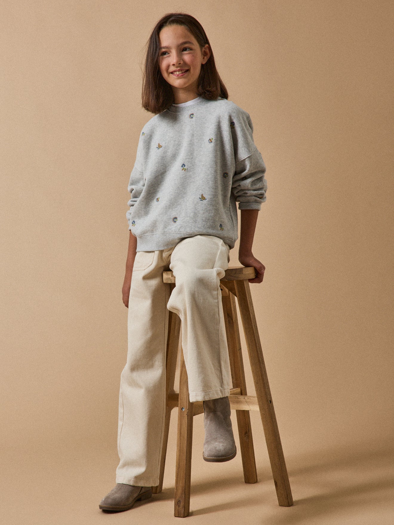 Mädchen-Sweatshirt mit Stickerei – Bio-Baumwolle