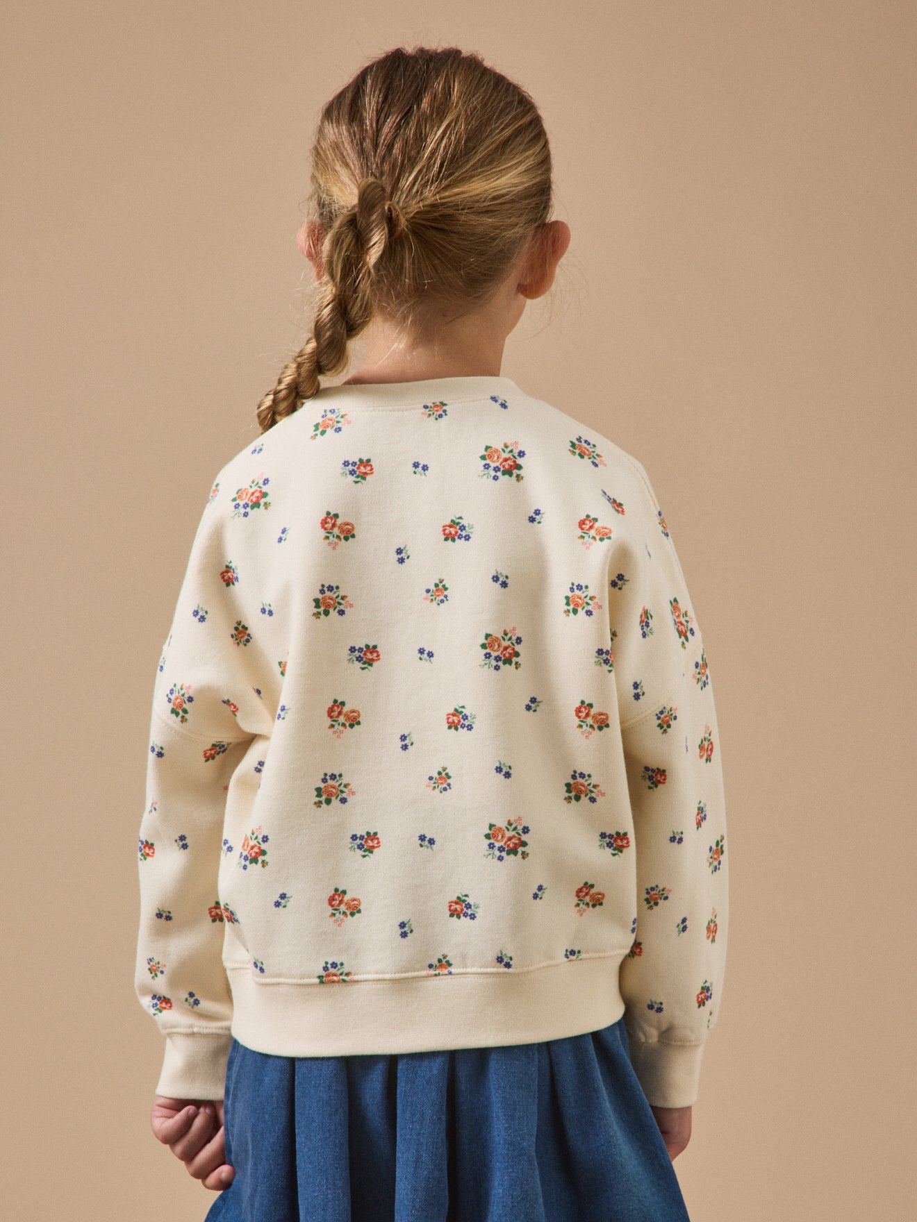 Mädchen-Sweatshirt mit Druckmuster