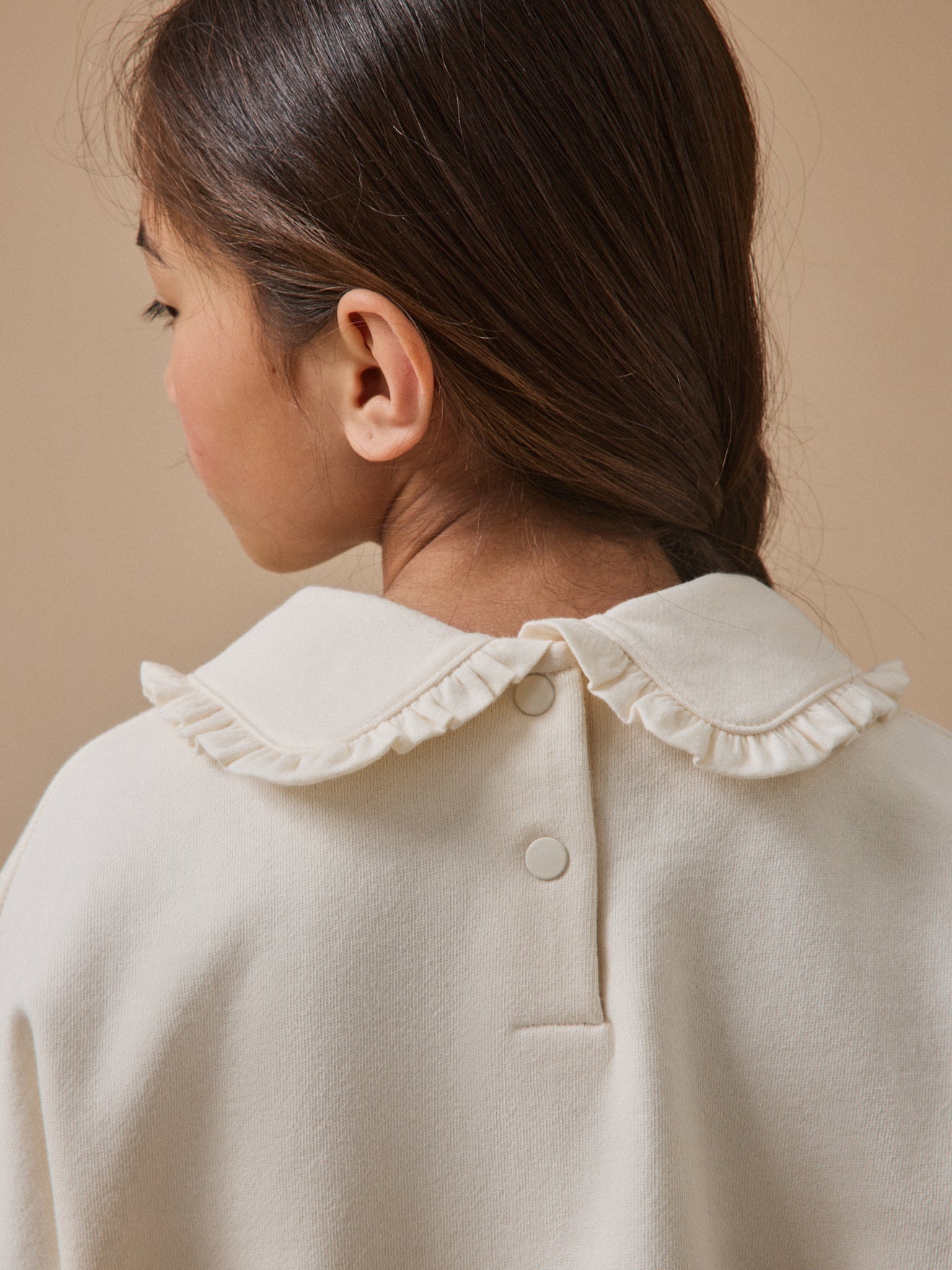 Mädchen-Sweatshirt mit Volantkragen