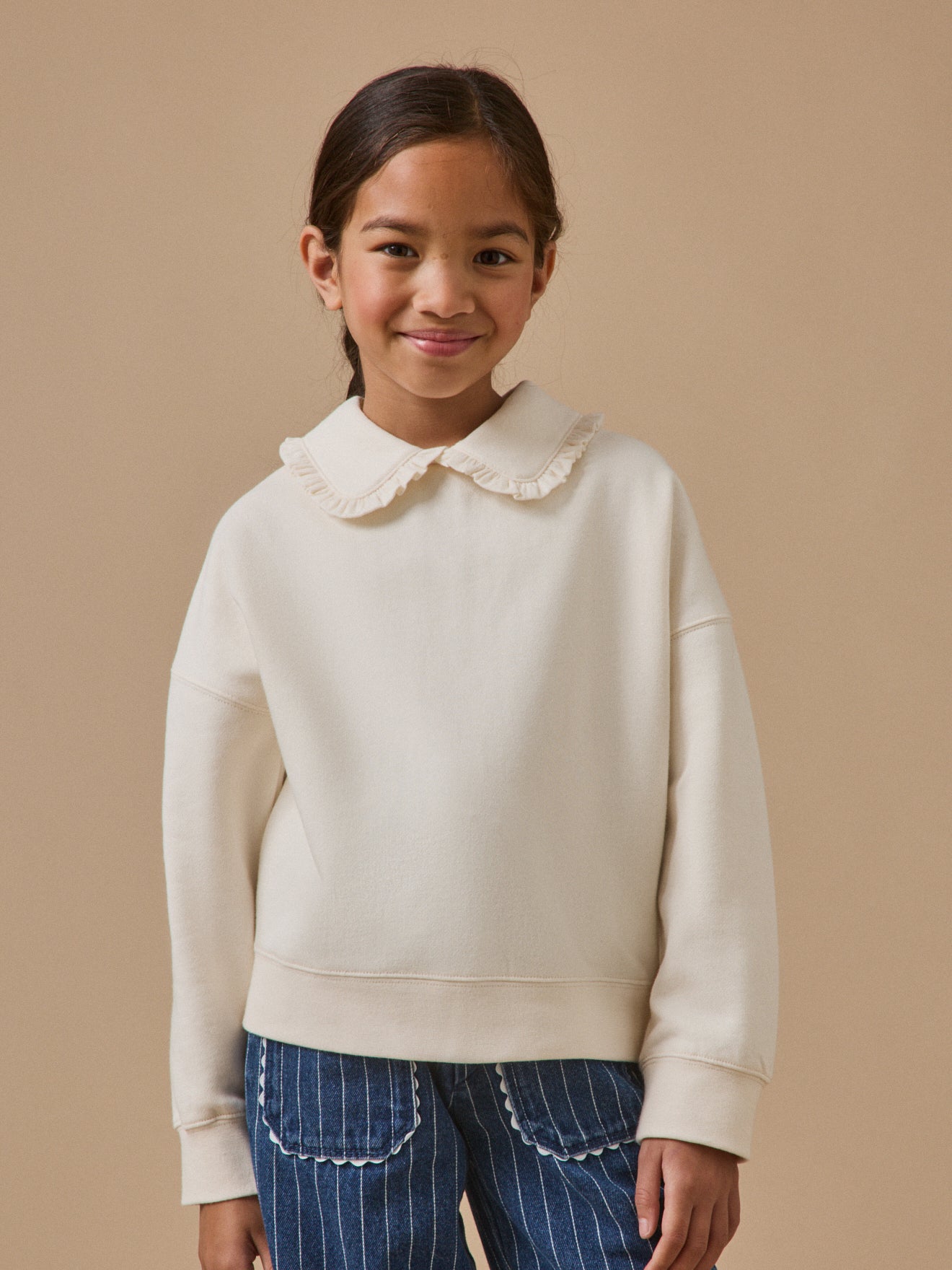 Mädchen-Sweatshirt mit Volantkragen
