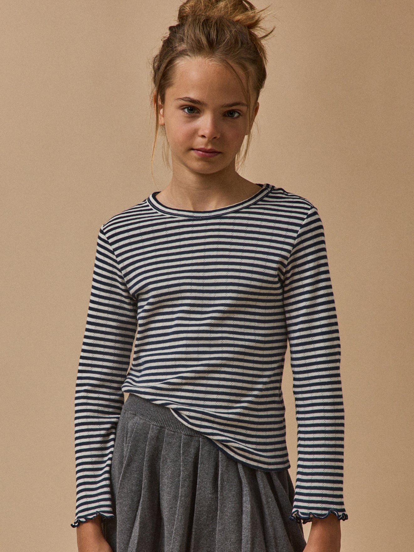 Mädchen-Shirt mit Lochmuster – Bio-Baumwolle