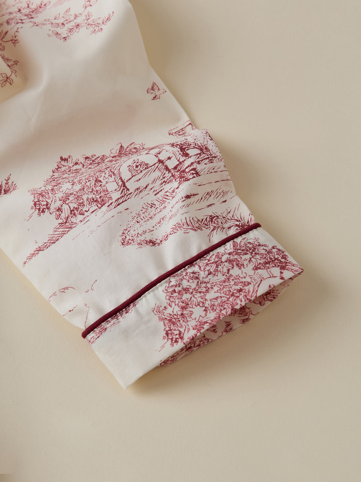 Mädchen-Pyjama, Stoff im « Jouy »-Stil