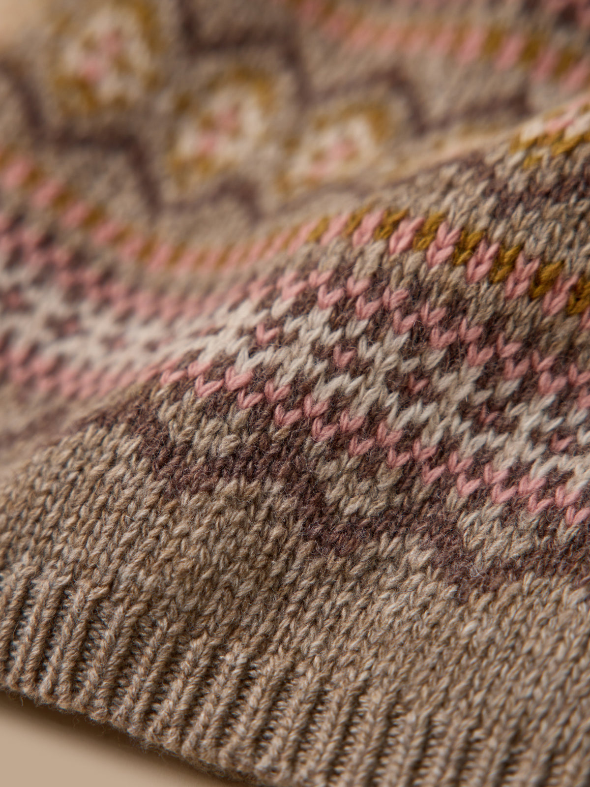 Kinder-Kapuzenschal aus Jacquard