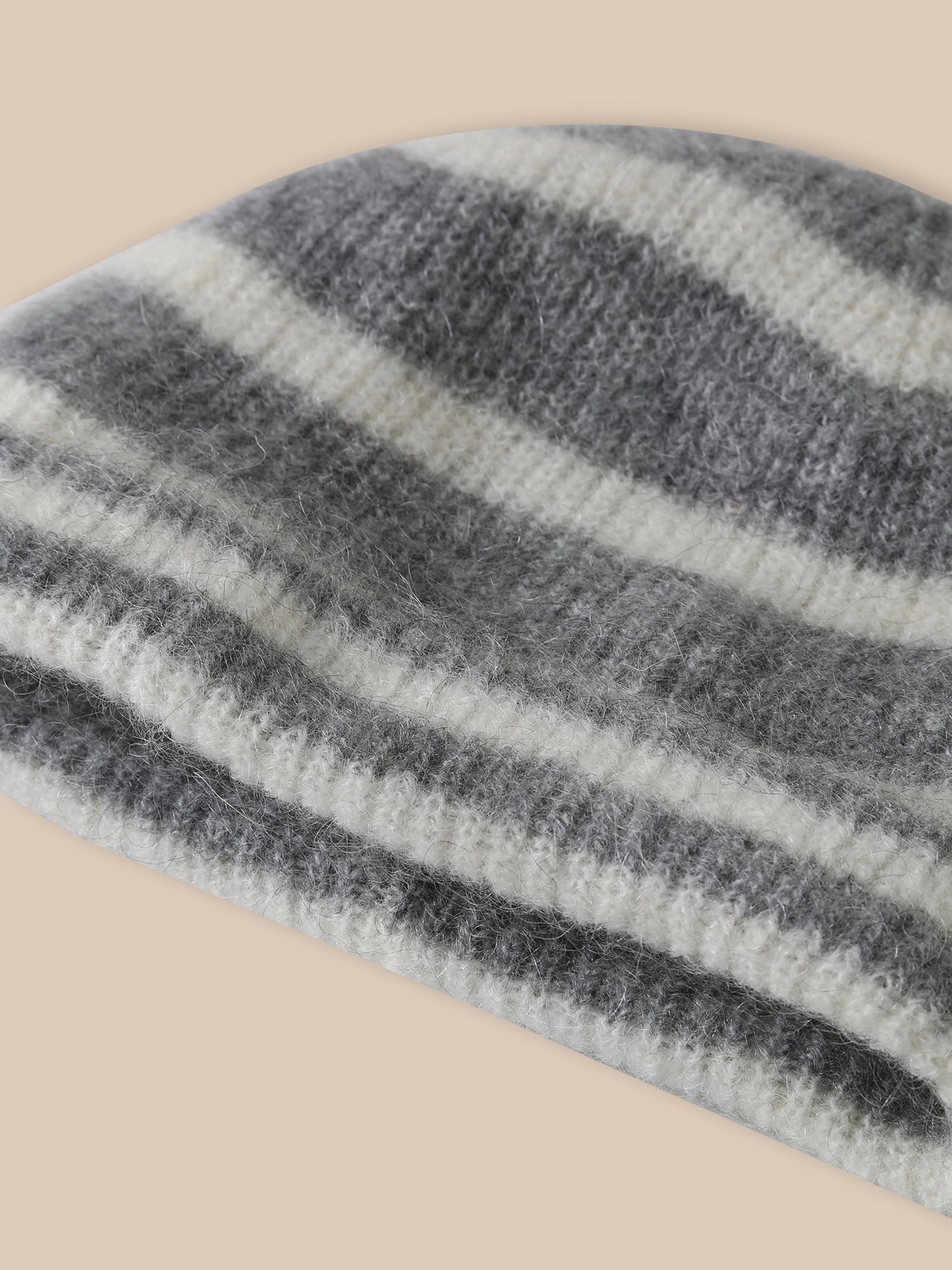 Mädchen-Mütze aus gestreifter Wolle und Mohair