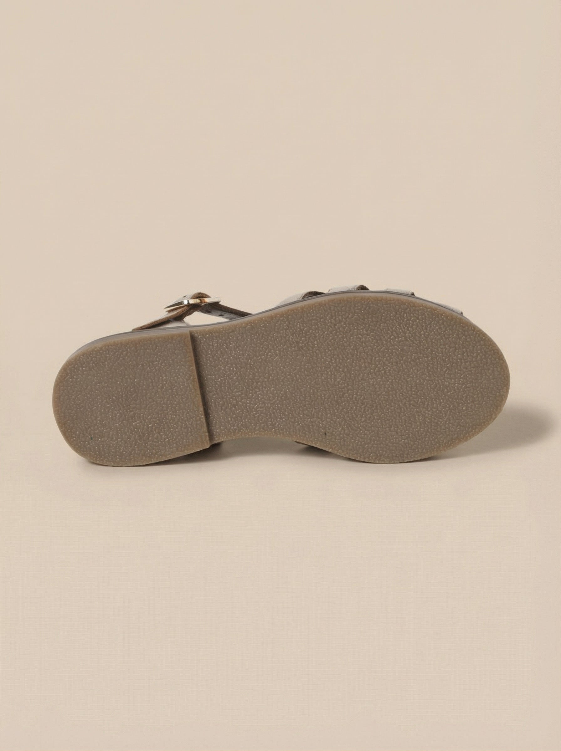 Schimmernde Mädchensandalen