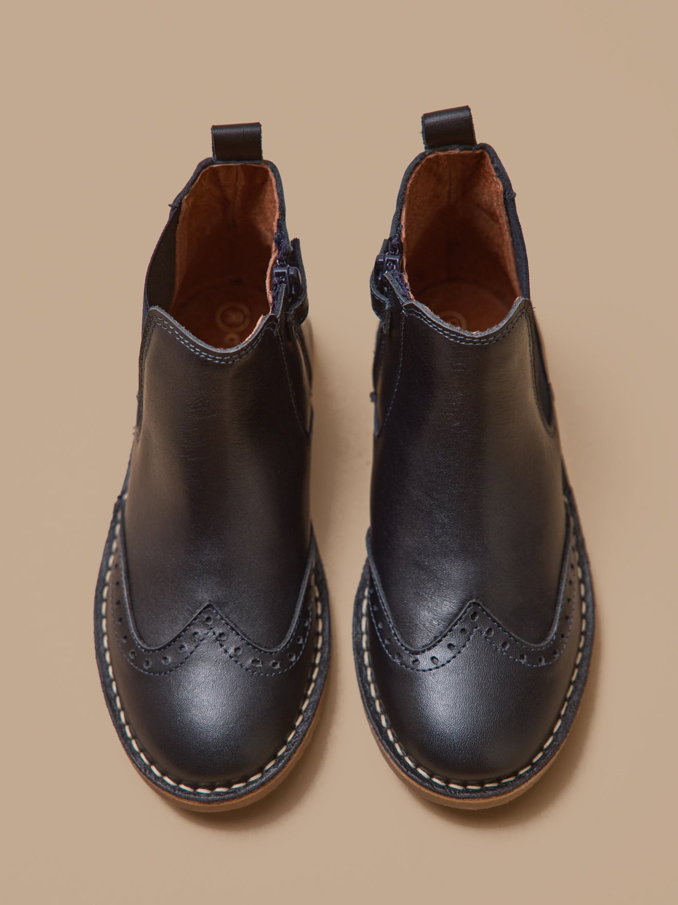 Mädchen-Boots mit Blütenkappe aus Leder